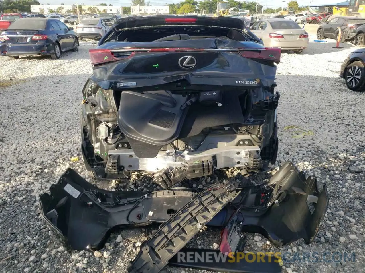 9 fotografías del automóvil dañado JTHY3JBH5K2005400 LEXUS UX 200 2019