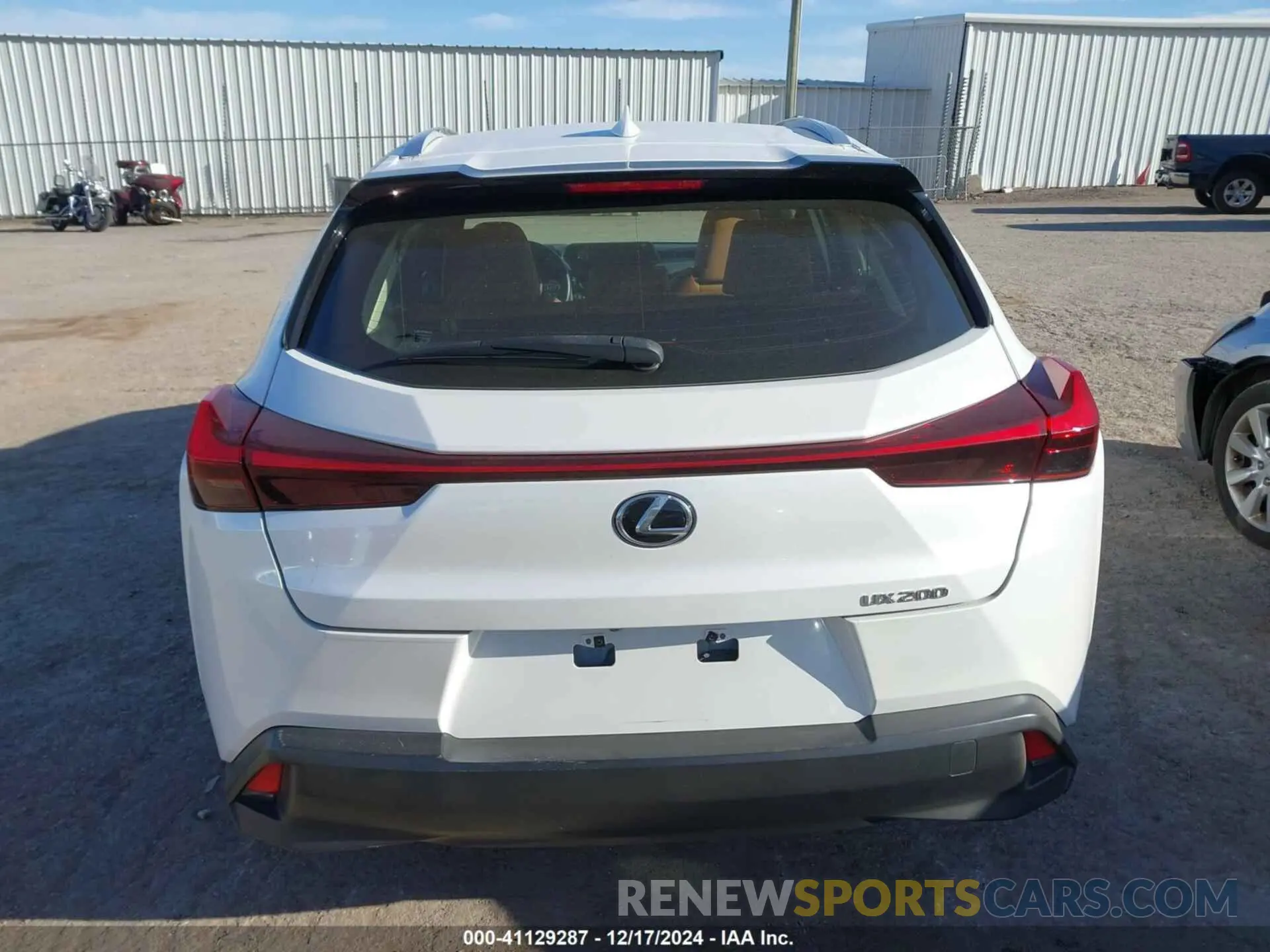 16 fotografías del automóvil dañado JTHY3JBH5K2006725 LEXUS UX 200 2019