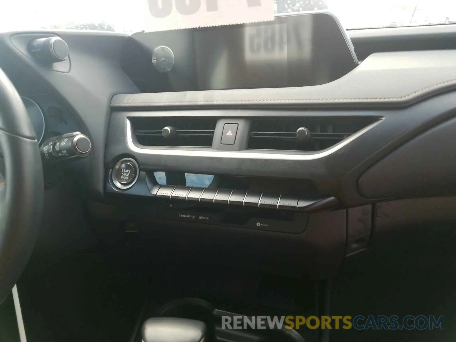 9 fotografías del automóvil dañado JTHY3JBH5K2007504 LEXUS UX 200 2019