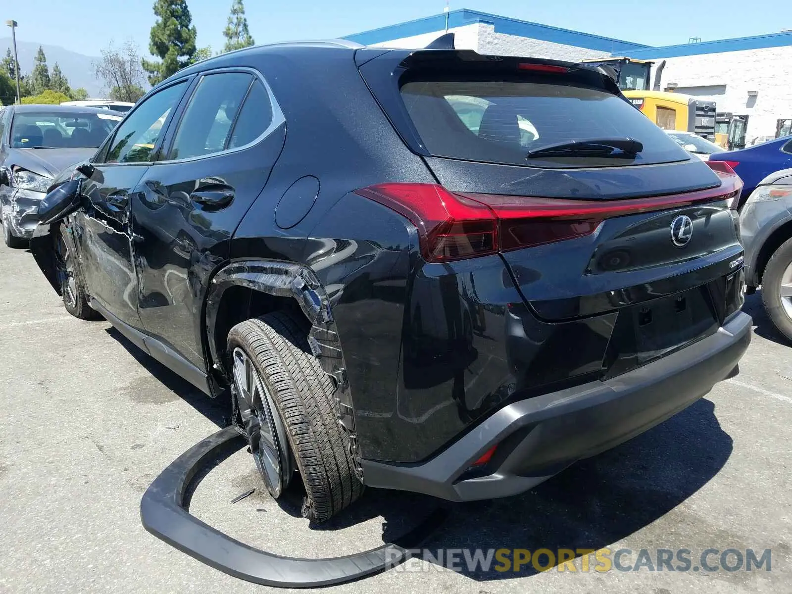3 fotografías del automóvil dañado JTHY3JBH5K2015036 LEXUS UX 200 2019
