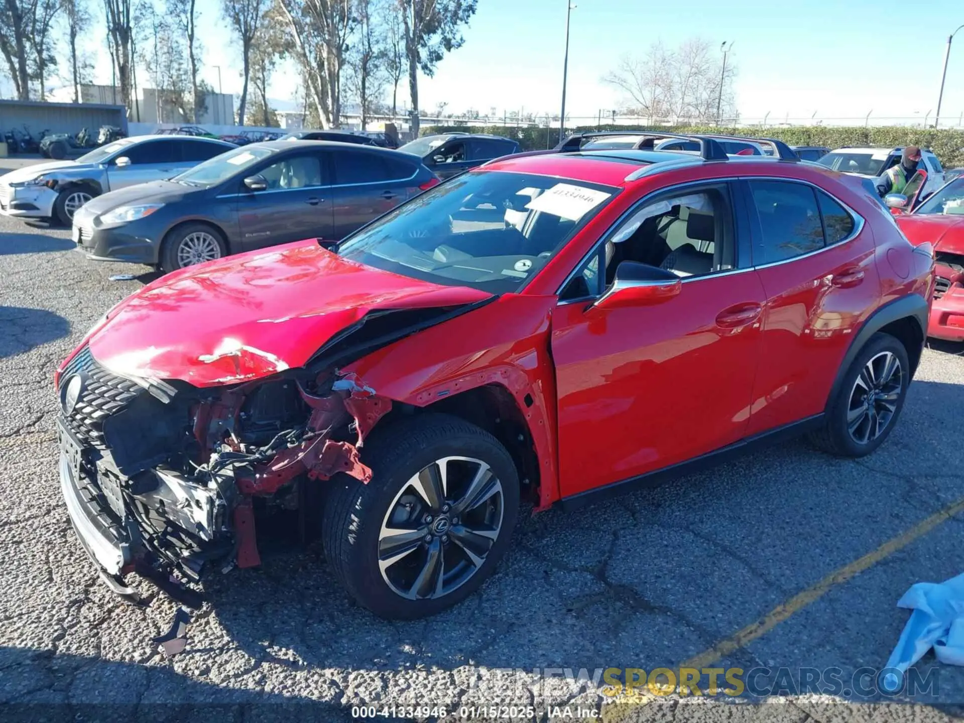2 fotografías del automóvil dañado JTHY3JBH6K2000559 LEXUS UX 200 2019