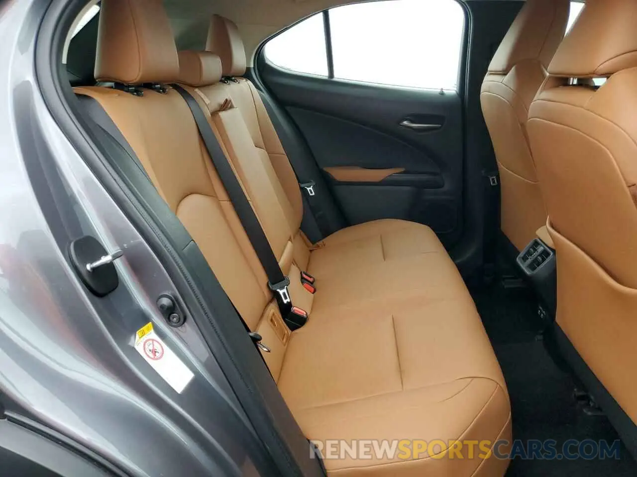 6 fotografías del automóvil dañado JTHY3JBH7K2000795 LEXUS UX 200 2019