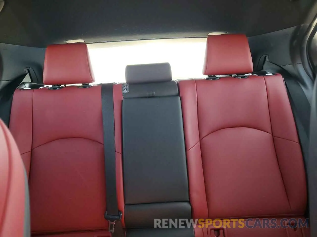 10 fotografías del automóvil dañado JTHY3JBH7K2005768 LEXUS UX 200 2019