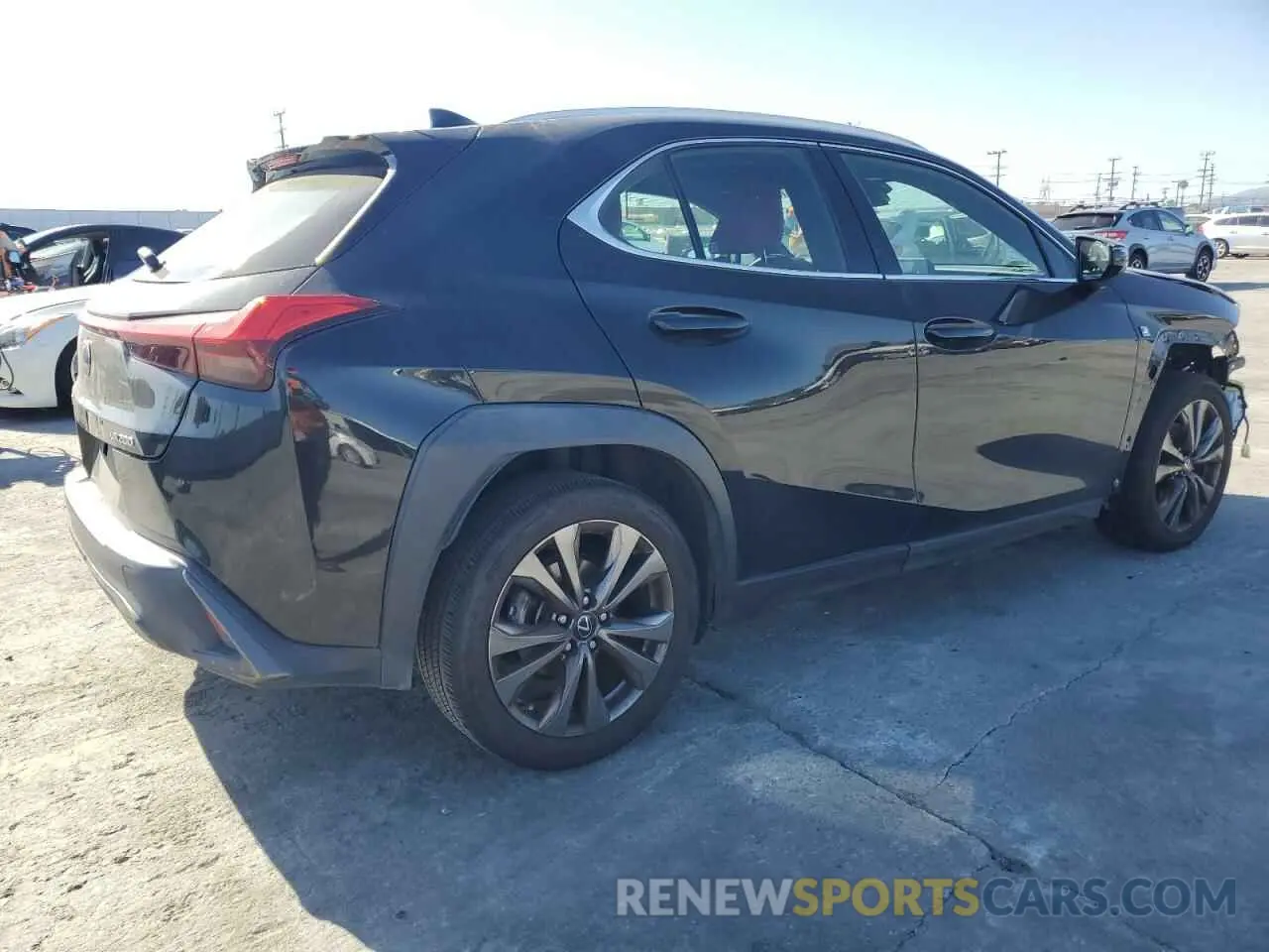 3 fotografías del automóvil dañado JTHY3JBH7K2005768 LEXUS UX 200 2019