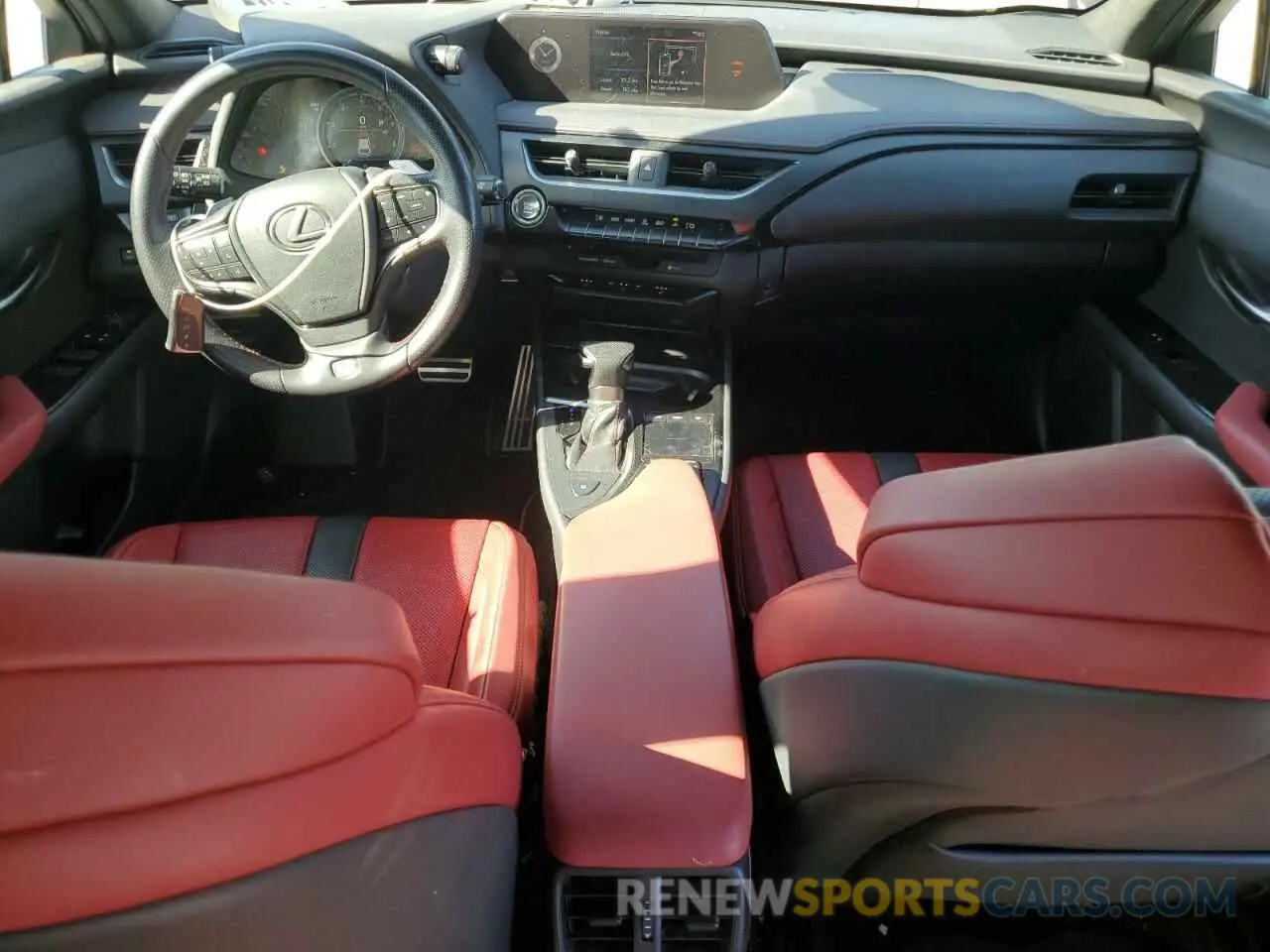8 fotografías del automóvil dañado JTHY3JBH7K2005768 LEXUS UX 200 2019