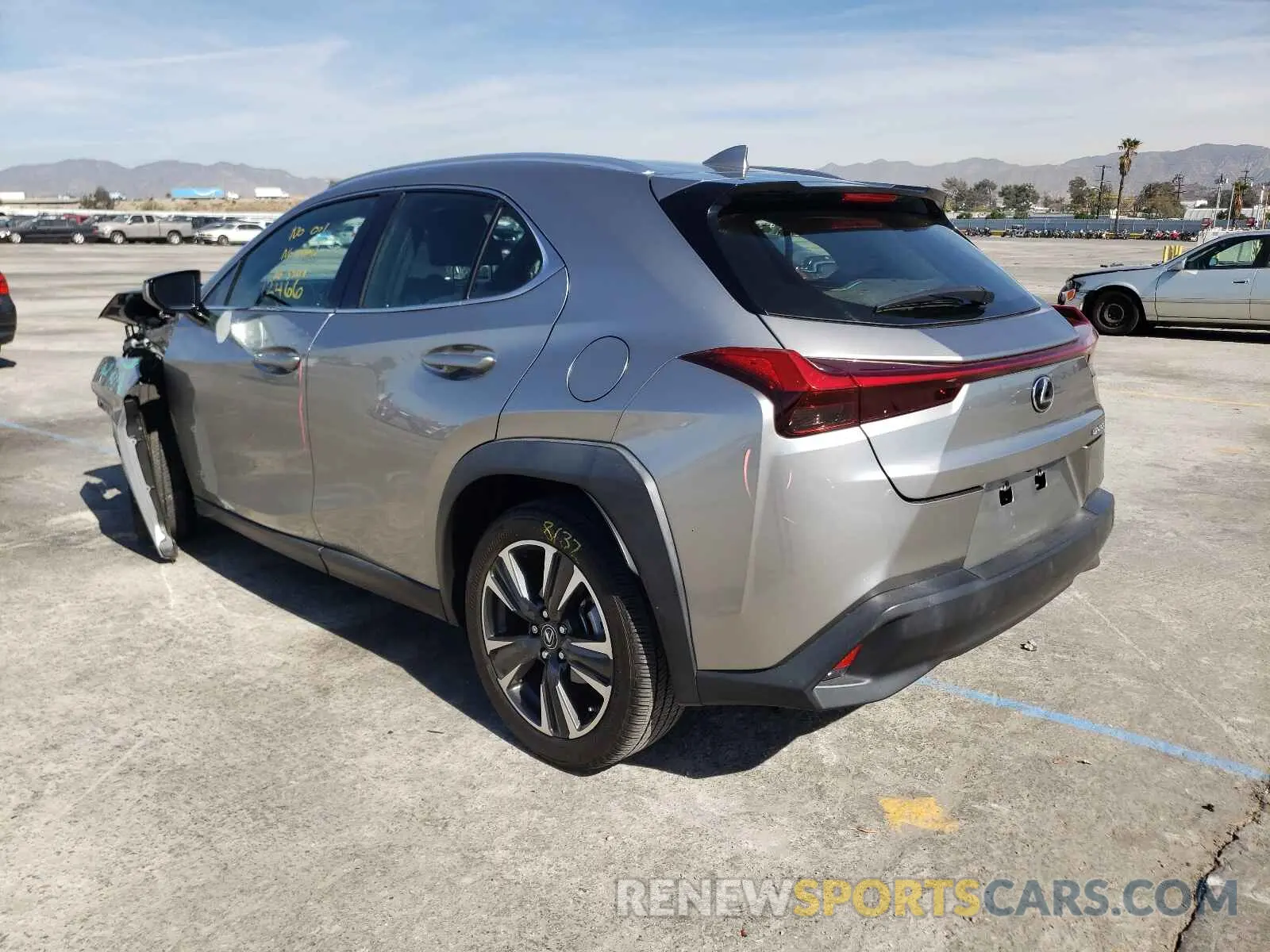 3 fotografías del automóvil dañado JTHY3JBH7K2007794 LEXUS UX 200 2019