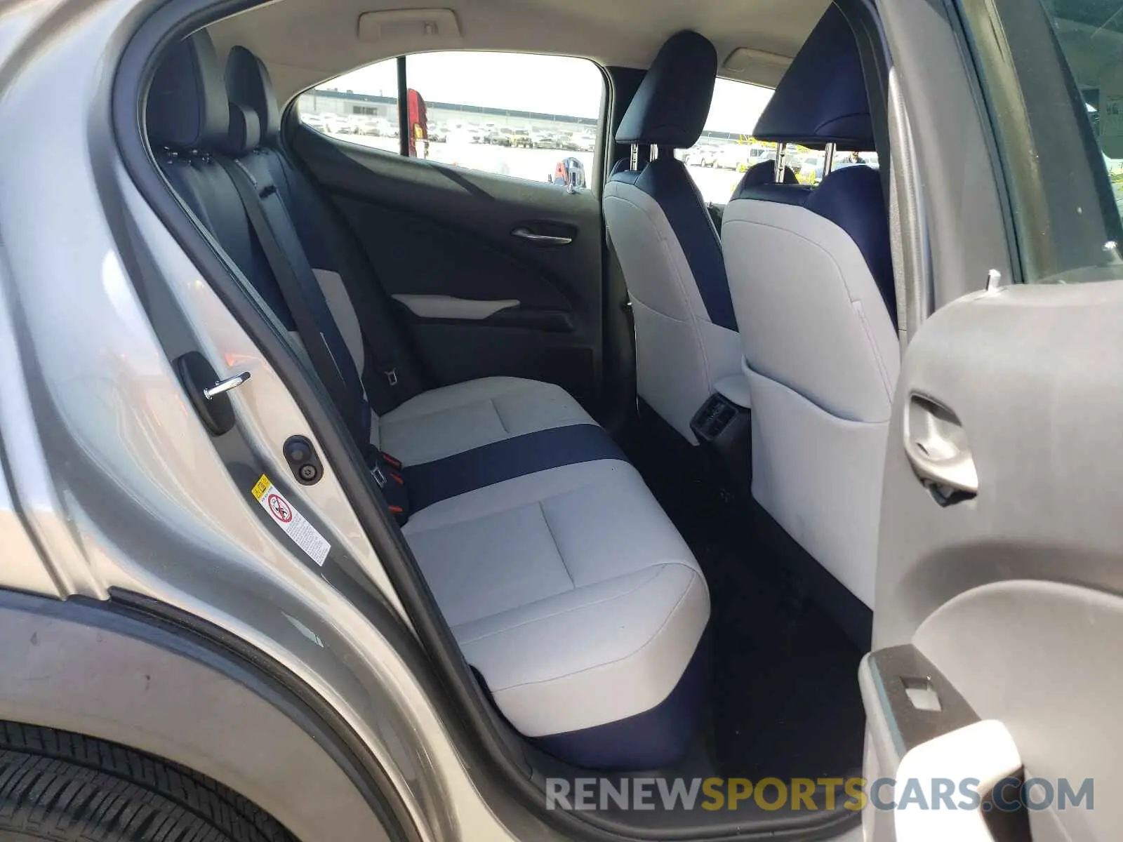 6 fotografías del automóvil dañado JTHY3JBH7K2007794 LEXUS UX 200 2019