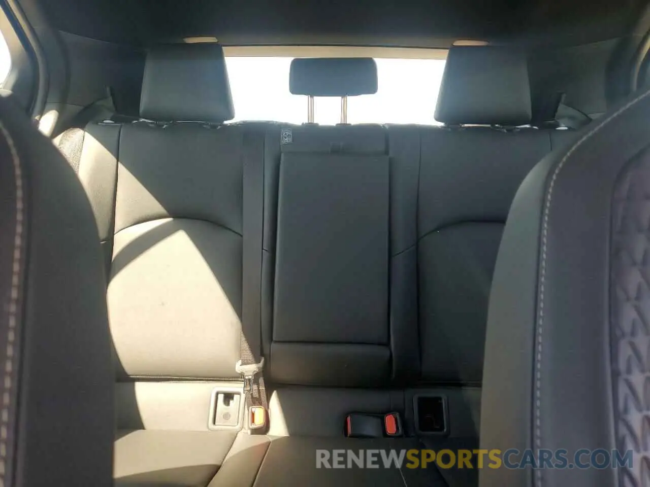 10 fotografías del automóvil dañado JTHY3JBH7K2019167 LEXUS UX 200 2019