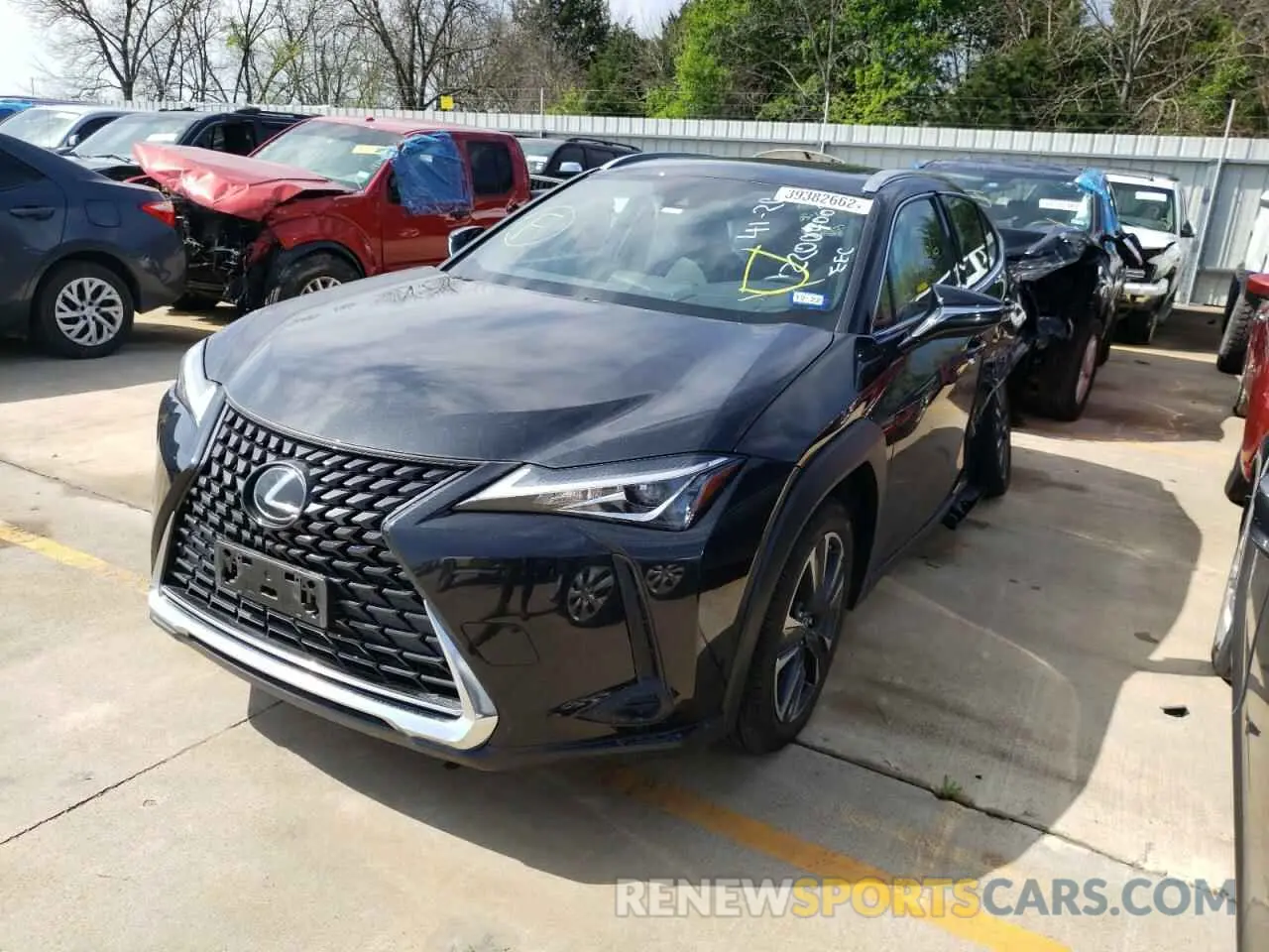 2 fotografías del automóvil dañado JTHY3JBH7K2020450 LEXUS UX 200 2019