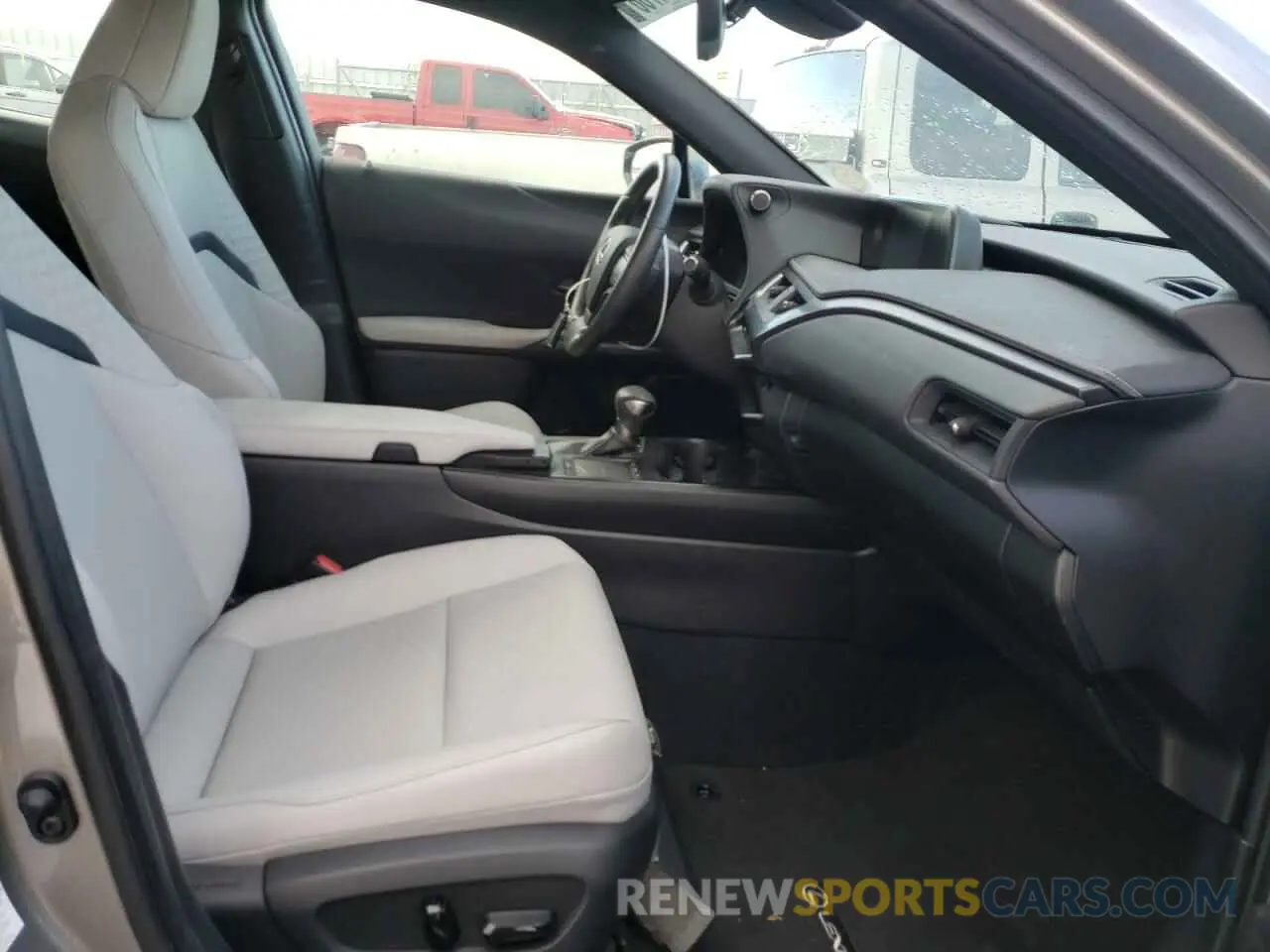 5 fotografías del automóvil dañado JTHY3JBH8K2003821 LEXUS UX 200 2019