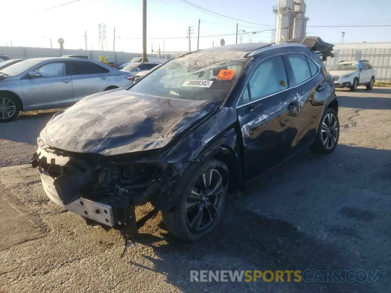 2 fotografías del automóvil dañado JTHY3JBH8K2006492 LEXUS UX 200 2019
