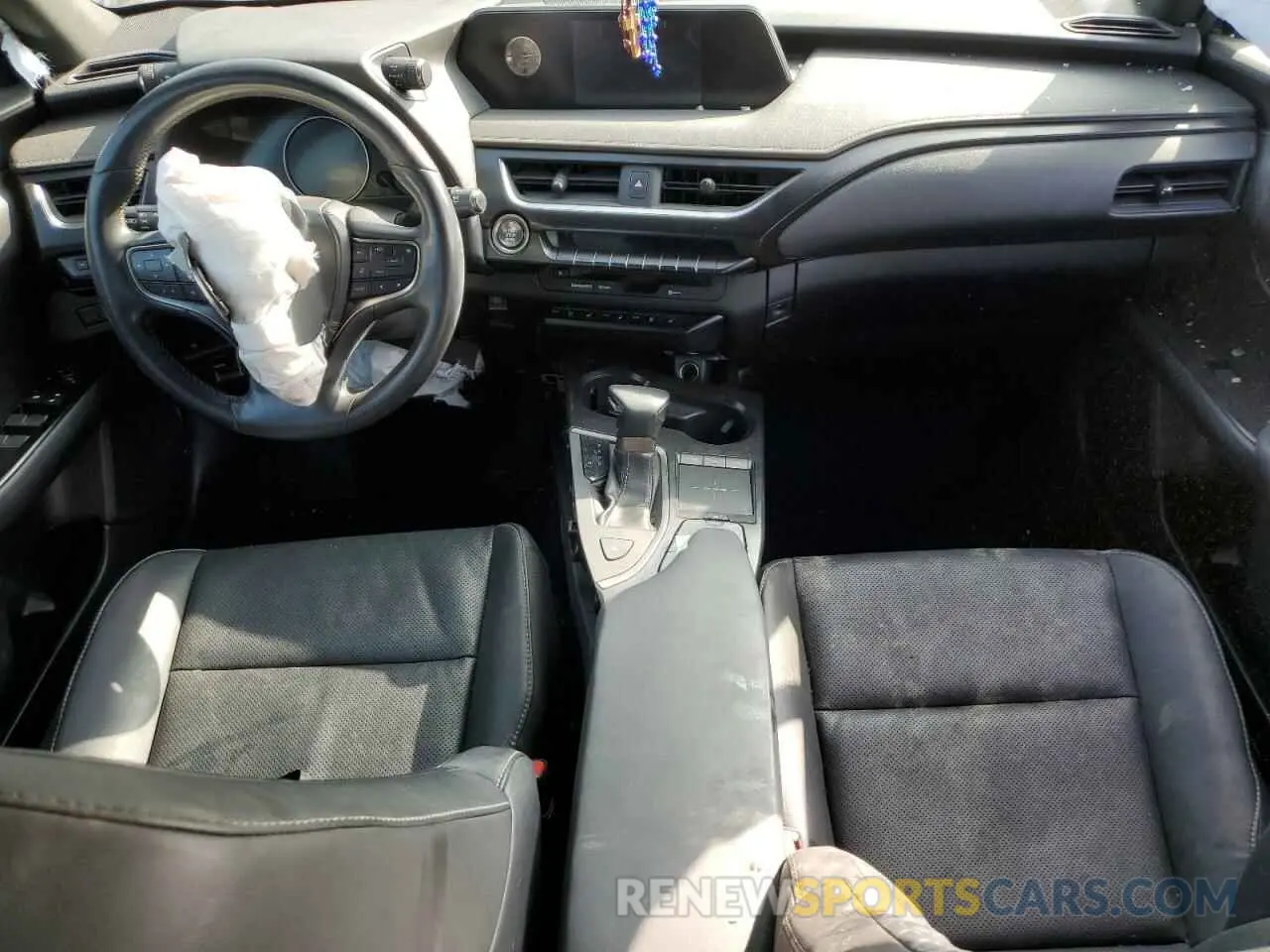 8 fotografías del automóvil dañado JTHY3JBH8K2008291 LEXUS UX 200 2019