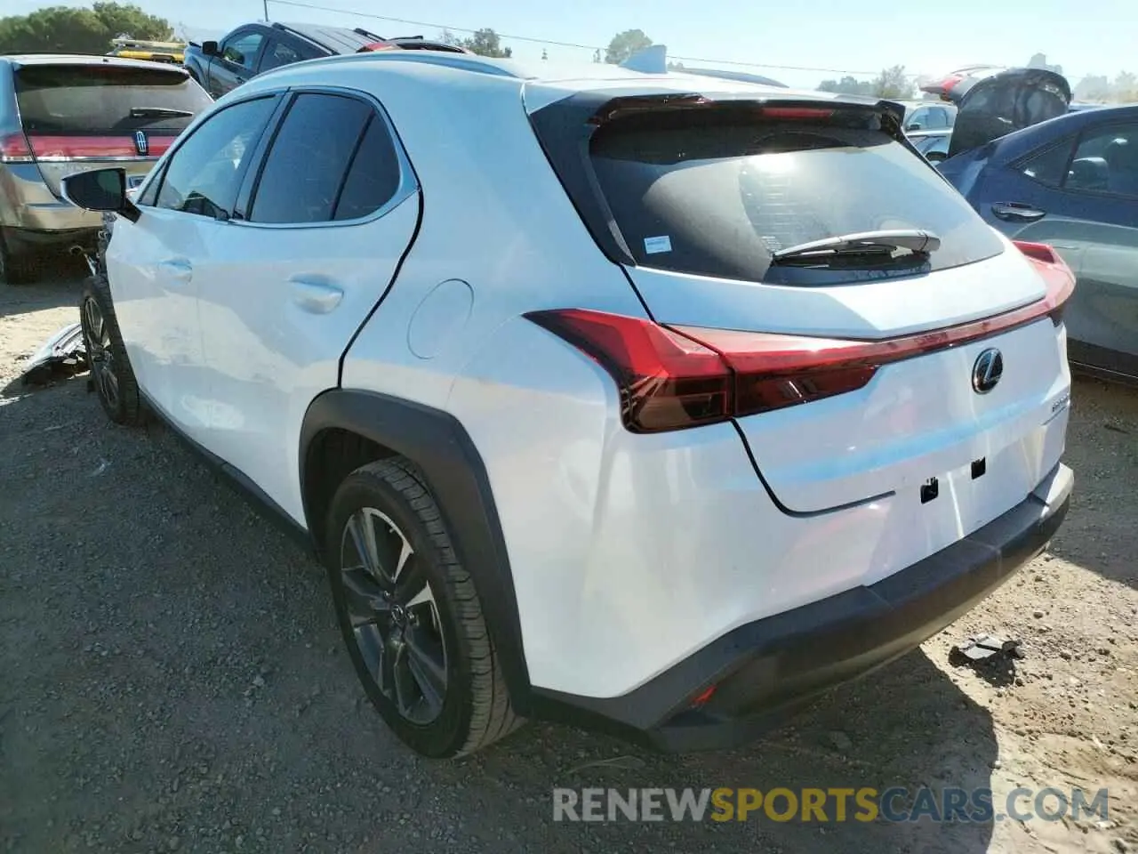 3 fotografías del automóvil dañado JTHY3JBH8K2013992 LEXUS UX 200 2019