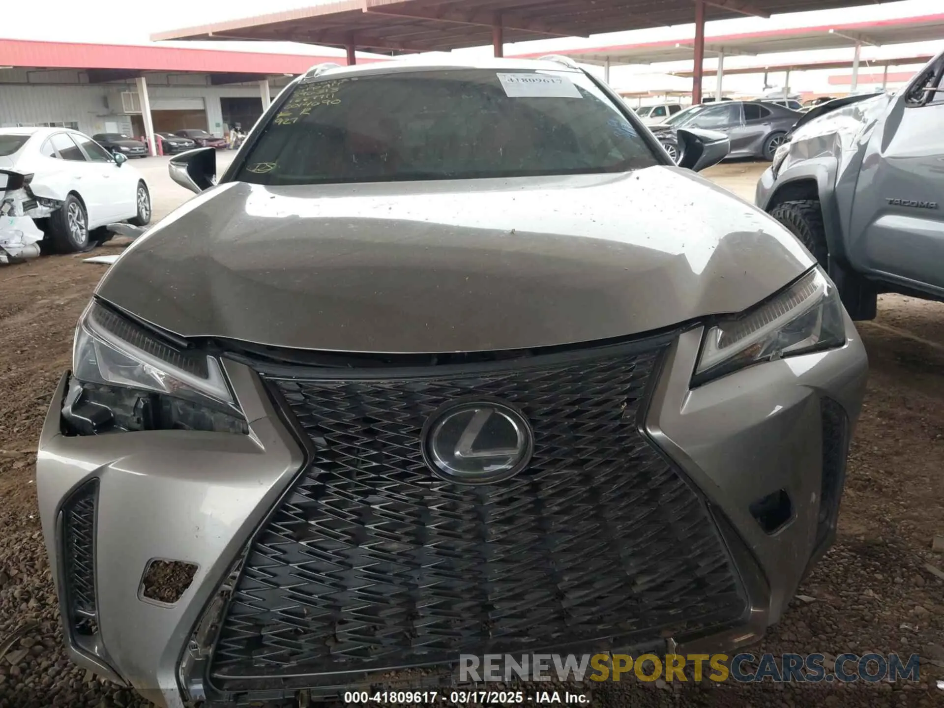 12 fotografías del automóvil dañado JTHY3JBH8K2014690 LEXUS UX 200 2019