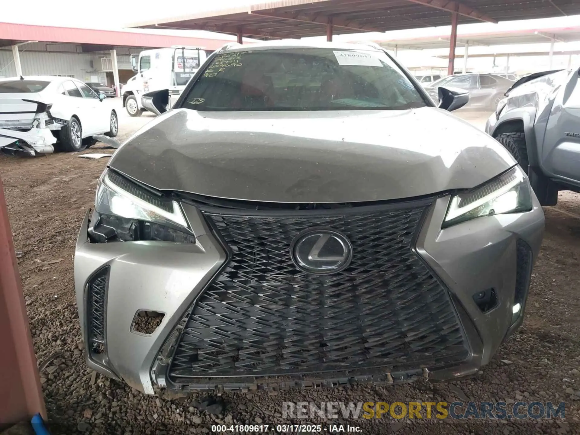6 fotografías del automóvil dañado JTHY3JBH8K2014690 LEXUS UX 200 2019