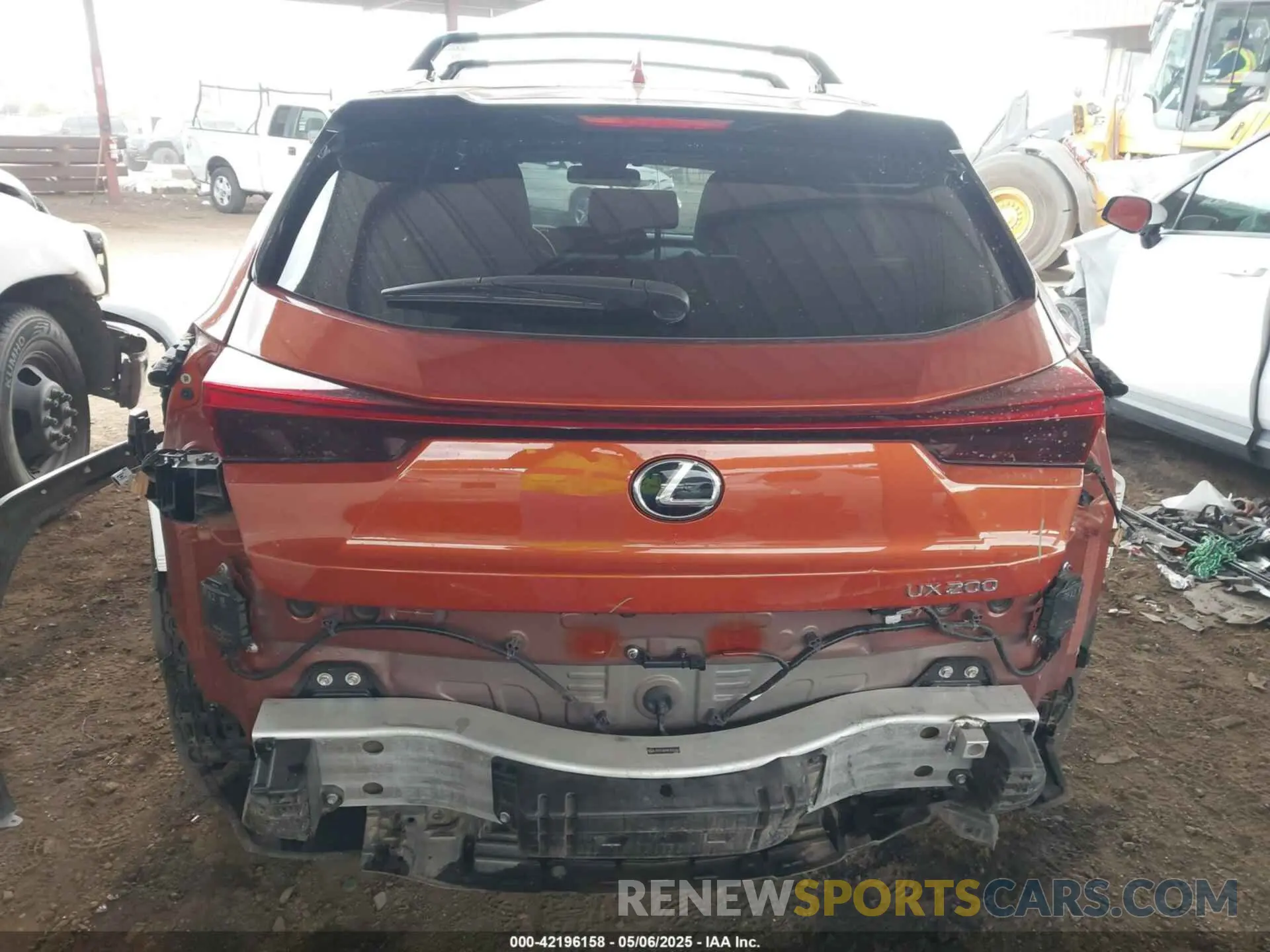 17 fotografías del automóvil dañado JTHY3JBH9K2005464 LEXUS UX 200 2019