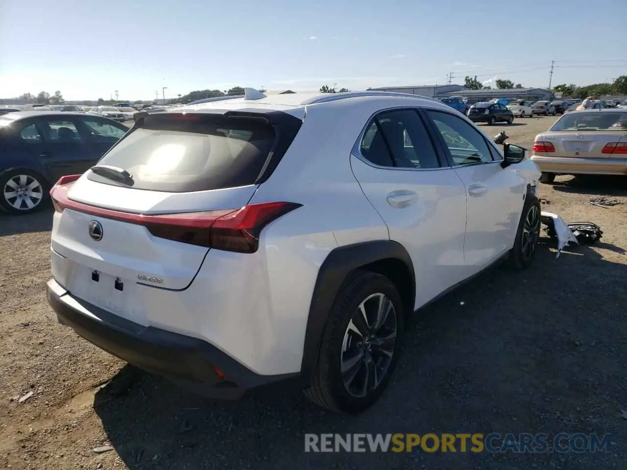 4 fotografías del automóvil dañado JTHY3JBH9K2006842 LEXUS UX 200 2019
