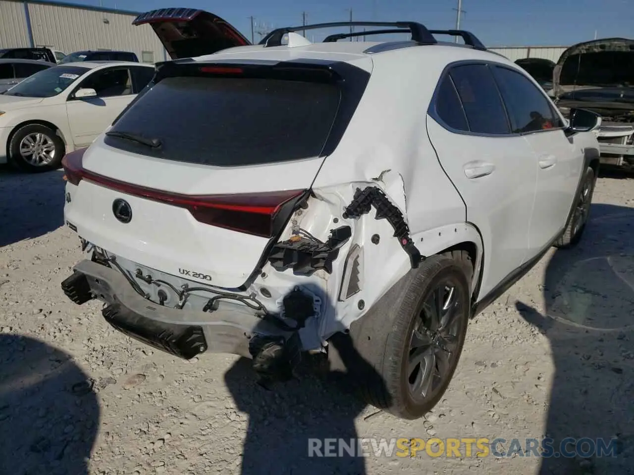 4 fotografías del automóvil dañado JTHY3JBH9K2010308 LEXUS UX 200 2019