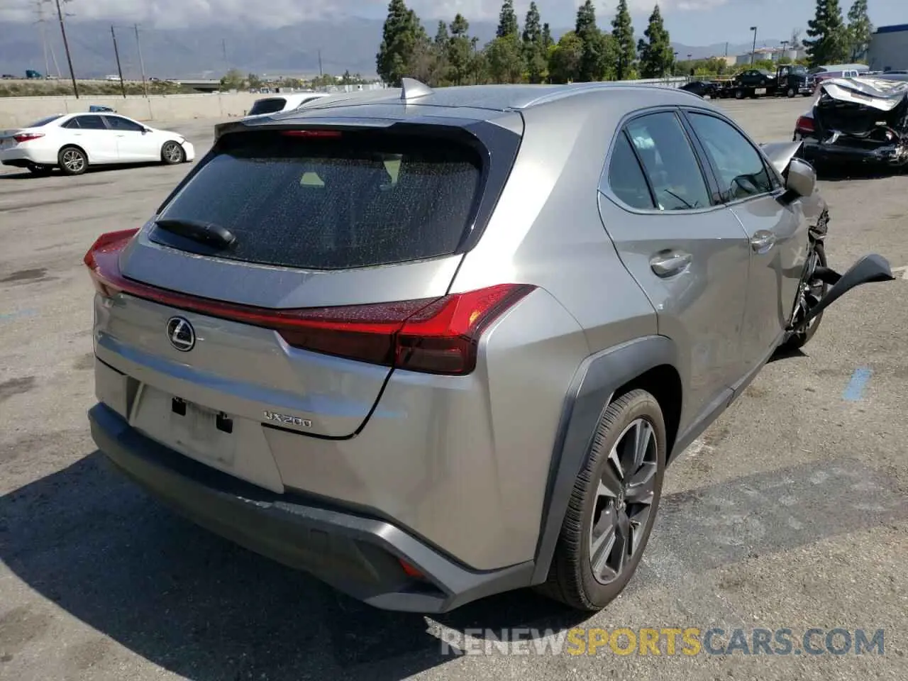 4 fotografías del automóvil dañado JTHY3JBHXK2004744 LEXUS UX 200 2019