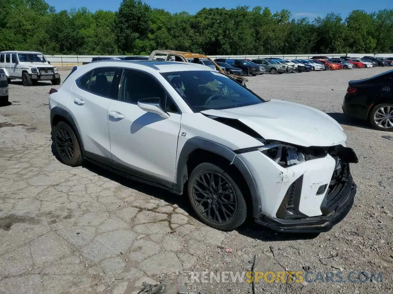 4 fotografías del automóvil dañado JTHY3JBHXK2005179 LEXUS UX 200 2019