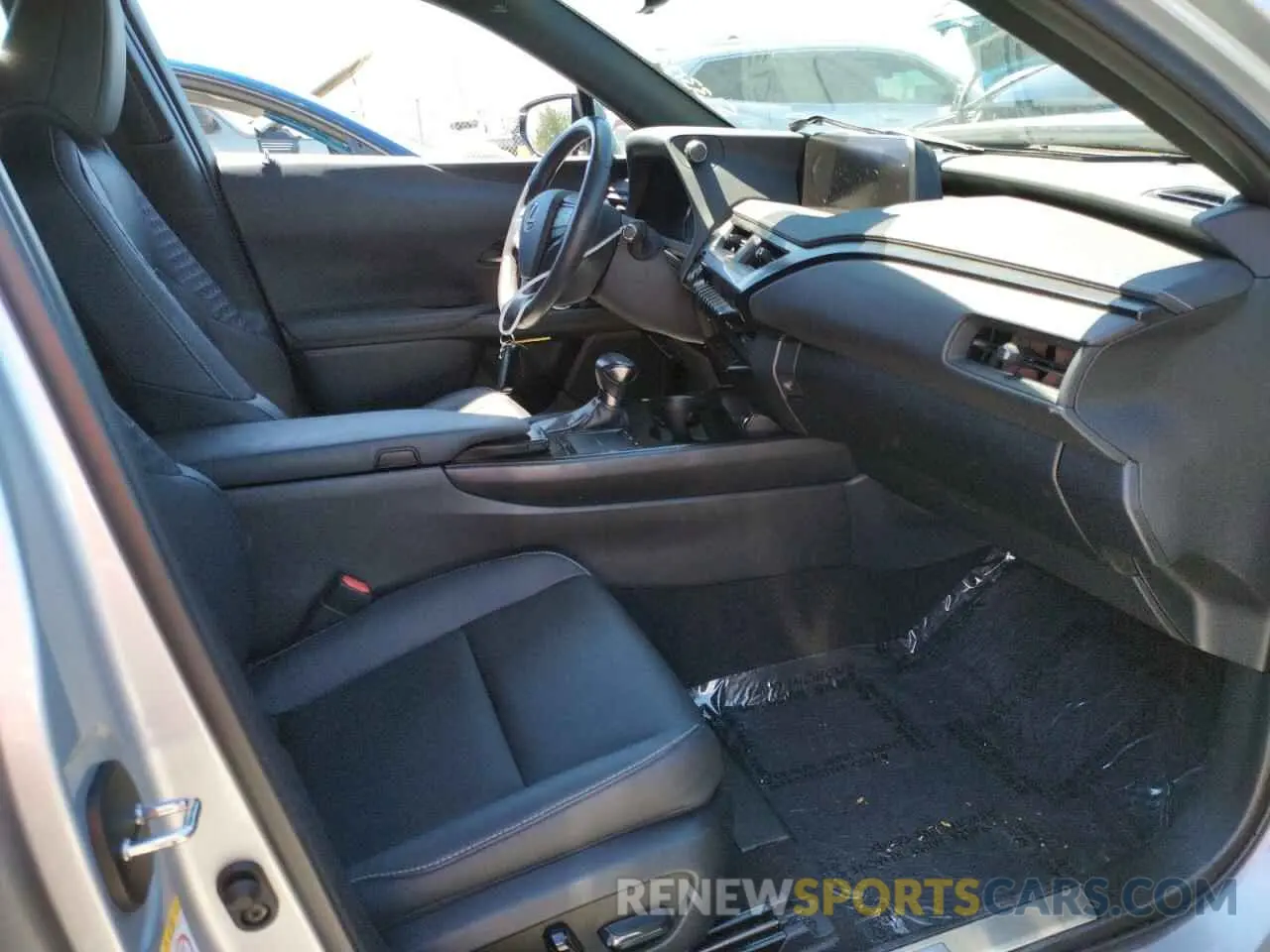 5 fotografías del automóvil dañado JTHY3JBHXK2015534 LEXUS UX 200 2019