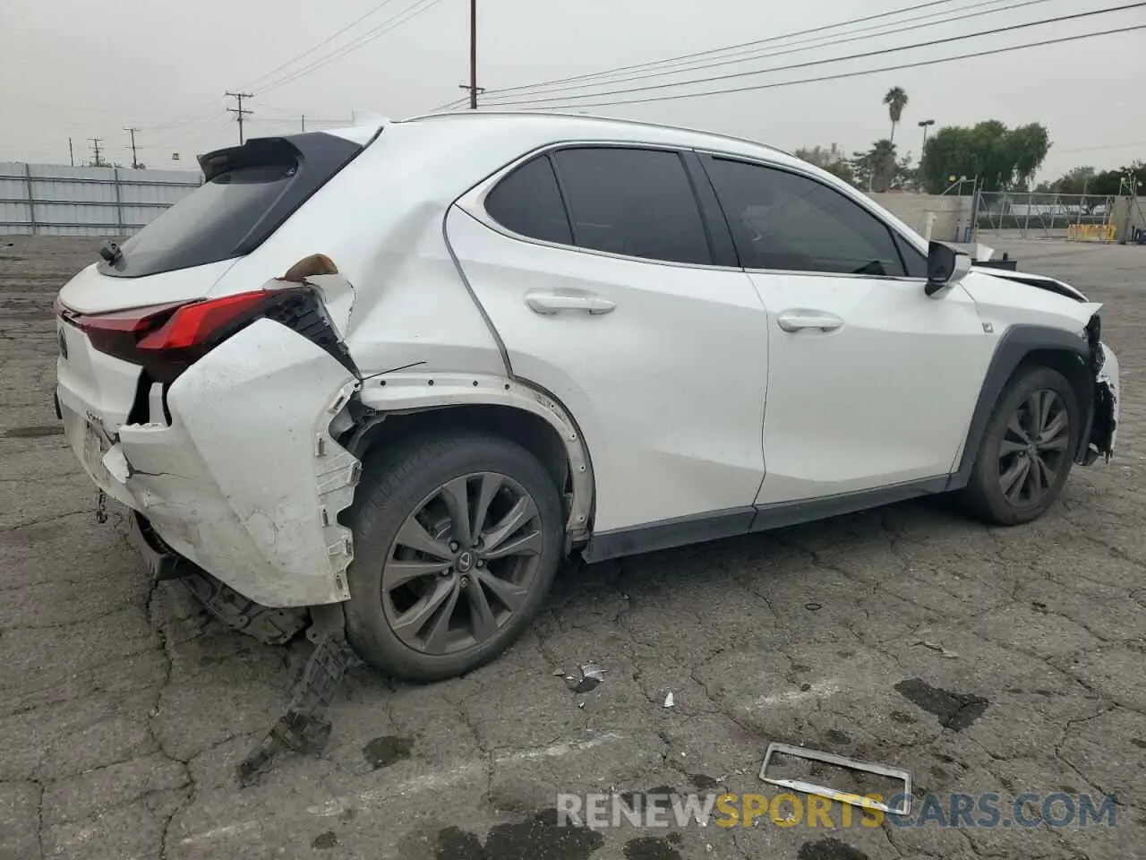 3 fotografías del automóvil dañado JTHY3JBHXK2016540 LEXUS UX 200 2019
