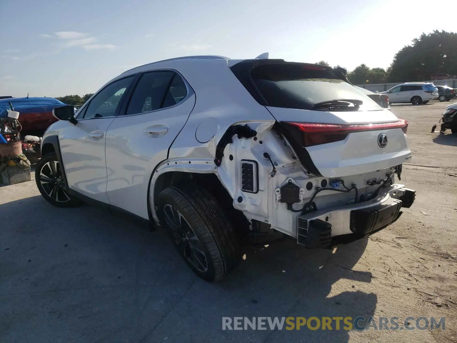 3 fotografías del automóvil dañado JTHY3JBHXK2020295 LEXUS UX 200 2019