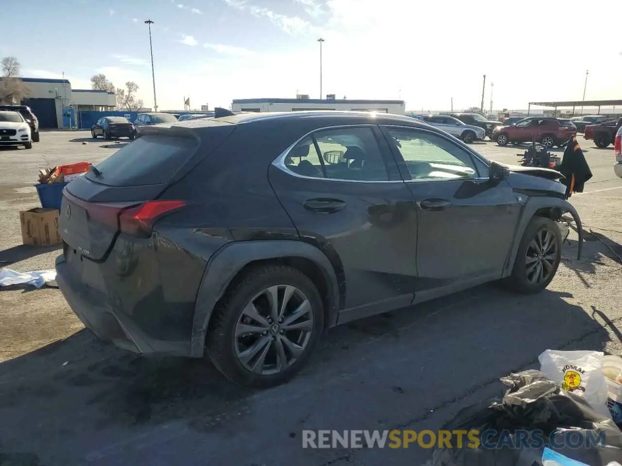 3 fotografías del automóvil dañado JTHE3JBH7L2029444 LEXUS UX 200 2020