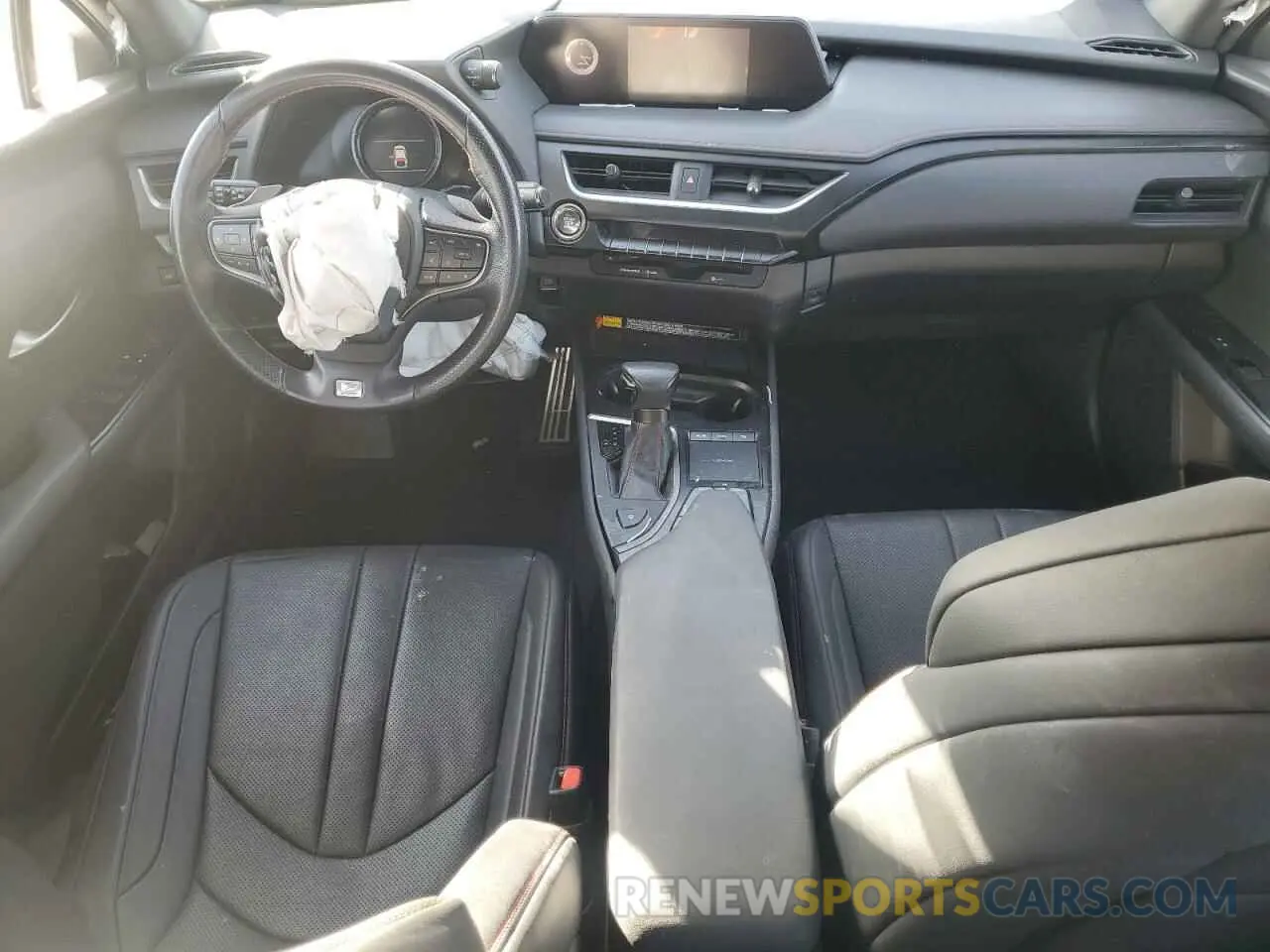 8 fotografías del automóvil dañado JTHE3JBH7L2029444 LEXUS UX 200 2020