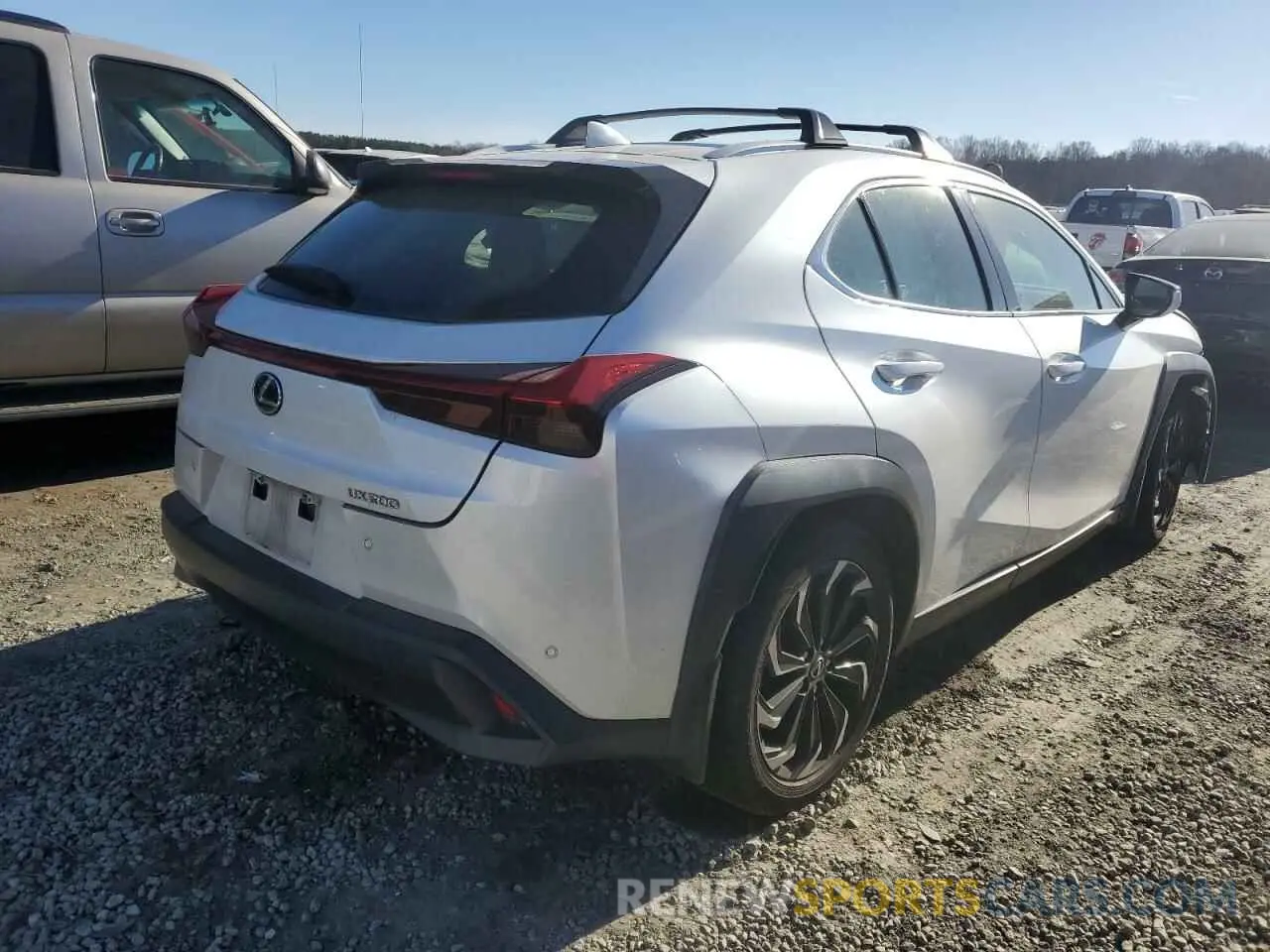 3 fotografías del automóvil dañado JTHP3JBH3L2025111 LEXUS UX 200 2020