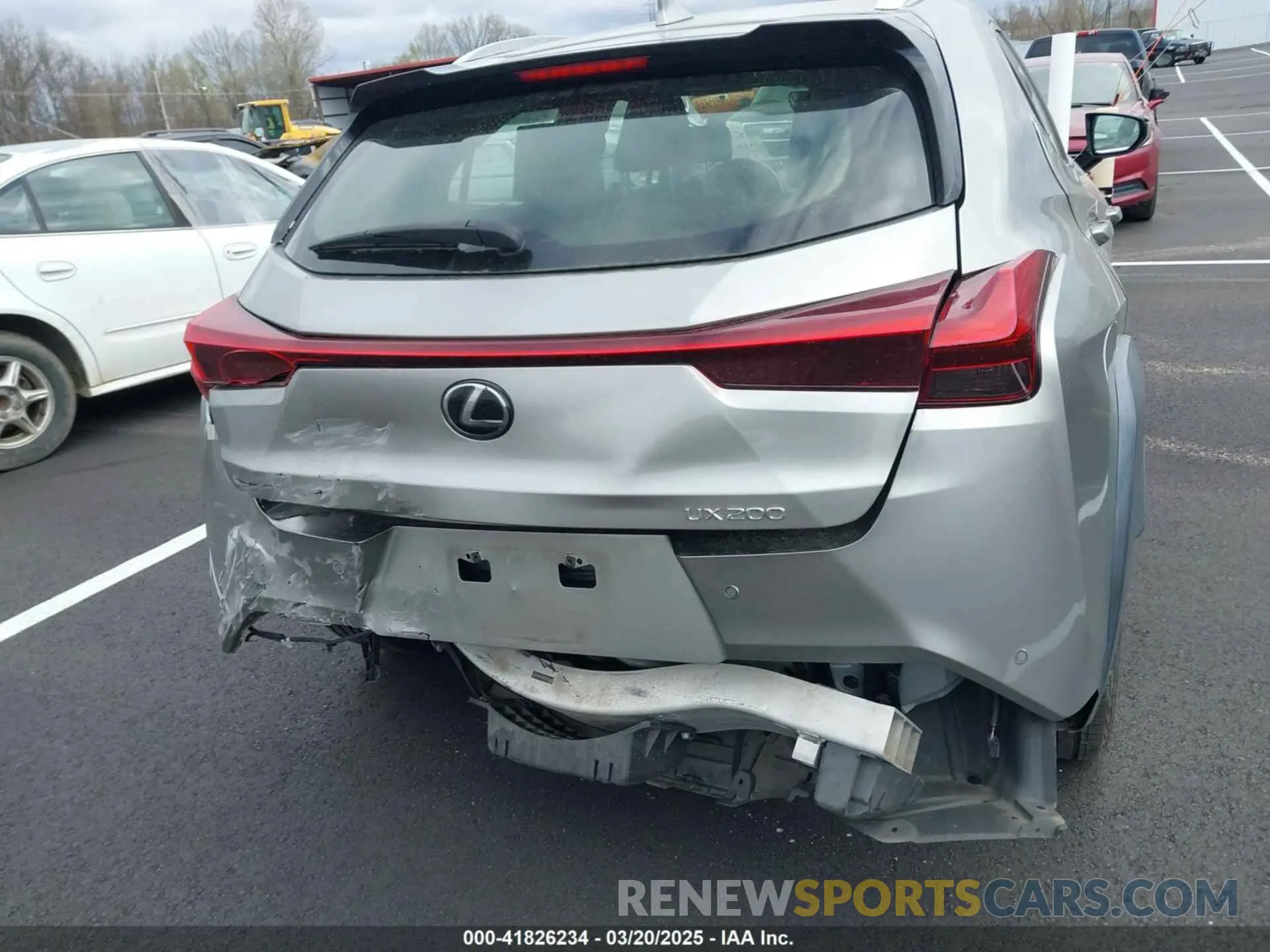 16 fotografías del automóvil dañado JTHP3JBH5L2024624 LEXUS UX 200 2020