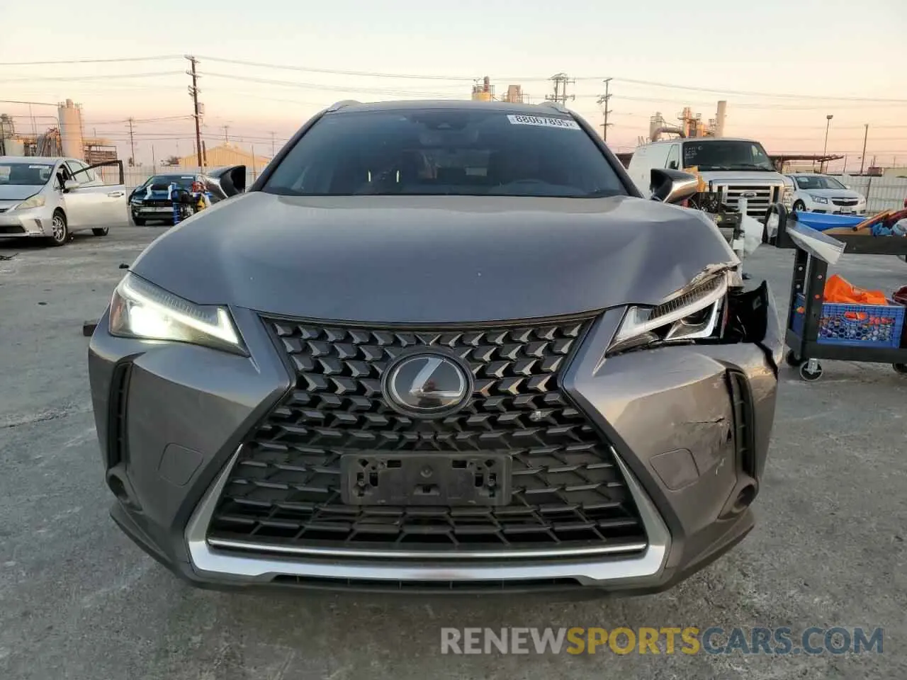 5 fotografías del automóvil dañado JTHP3JBH6L2026804 LEXUS UX 200 2020
