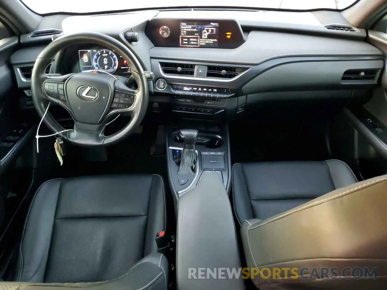 8 fotografías del automóvil dañado JTHP3JBH6L2026804 LEXUS UX 200 2020