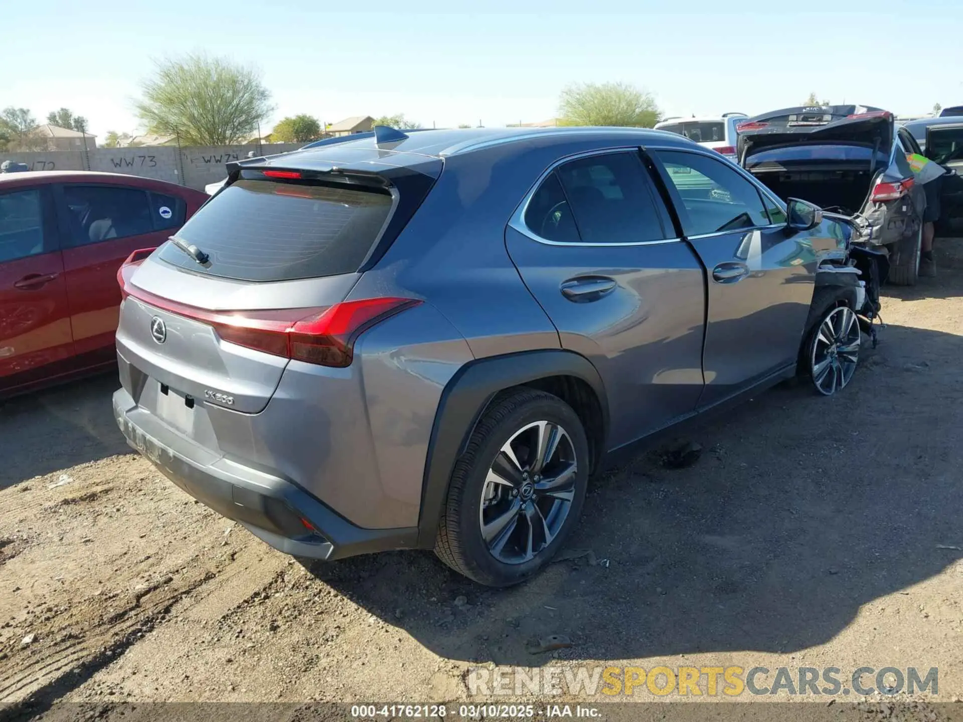 4 fotografías del automóvil dañado JTHP3JBH9L2022441 LEXUS UX 200 2020
