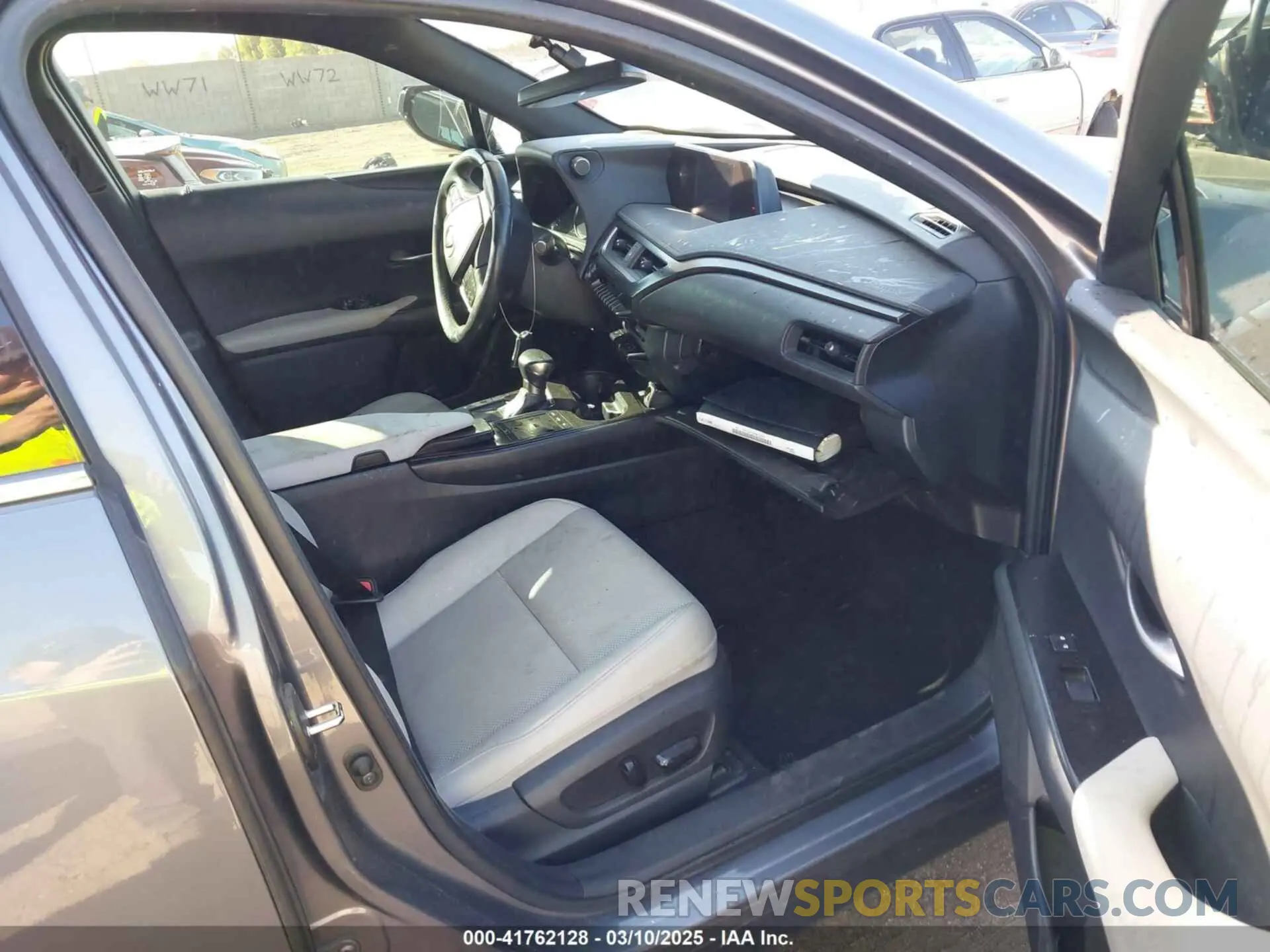 5 fotografías del automóvil dañado JTHP3JBH9L2022441 LEXUS UX 200 2020