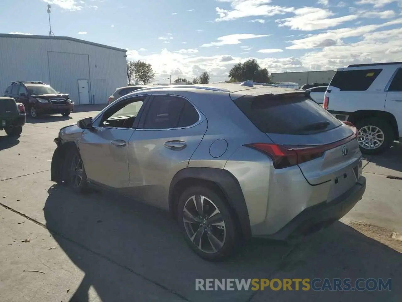 2 fotografías del automóvil dañado JTHP3JBH9L2026618 LEXUS UX 200 2020
