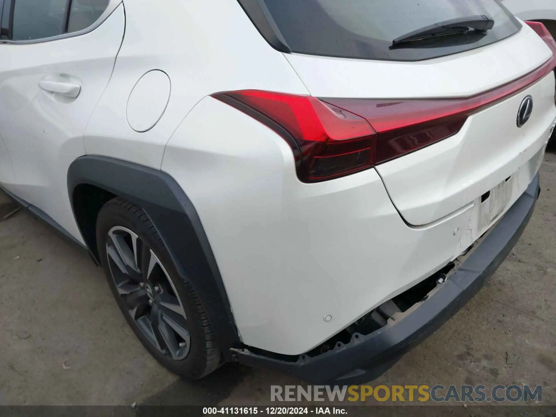 18 fotografías del automóvil dañado JTHX3JBH1L2030114 LEXUS UX 200 2020