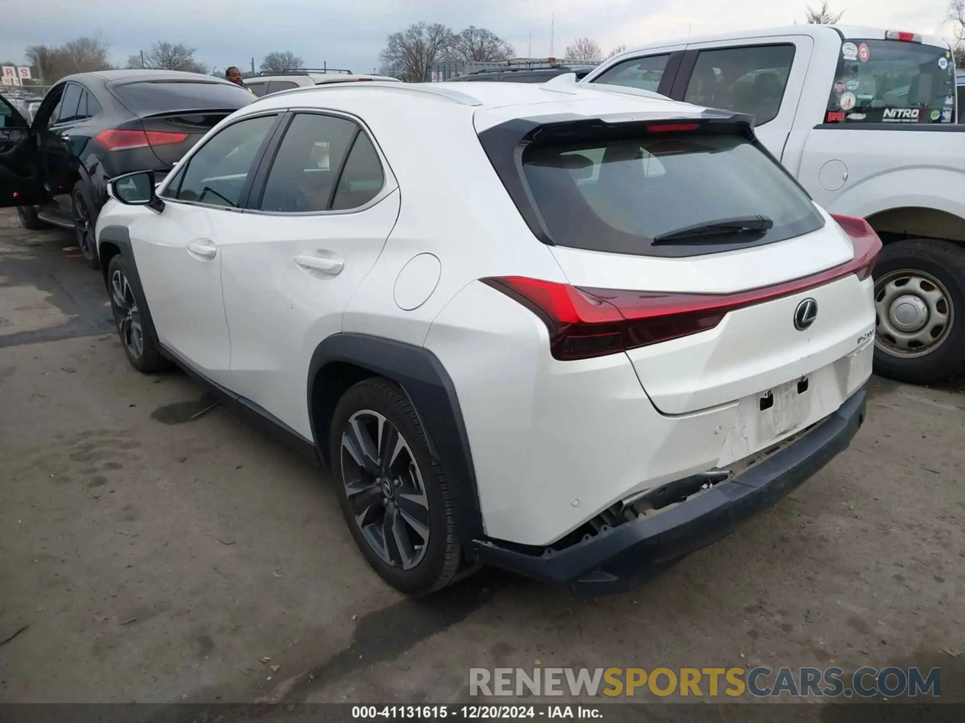 3 fotografías del automóvil dañado JTHX3JBH1L2030114 LEXUS UX 200 2020