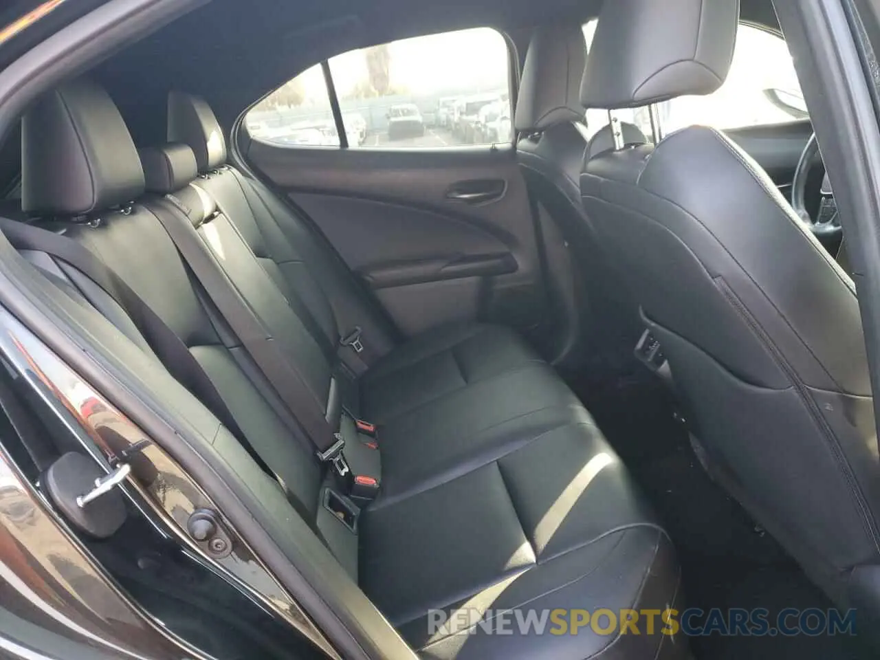 10 fotografías del automóvil dañado JTHX3JBH3L2030146 LEXUS UX 200 2020