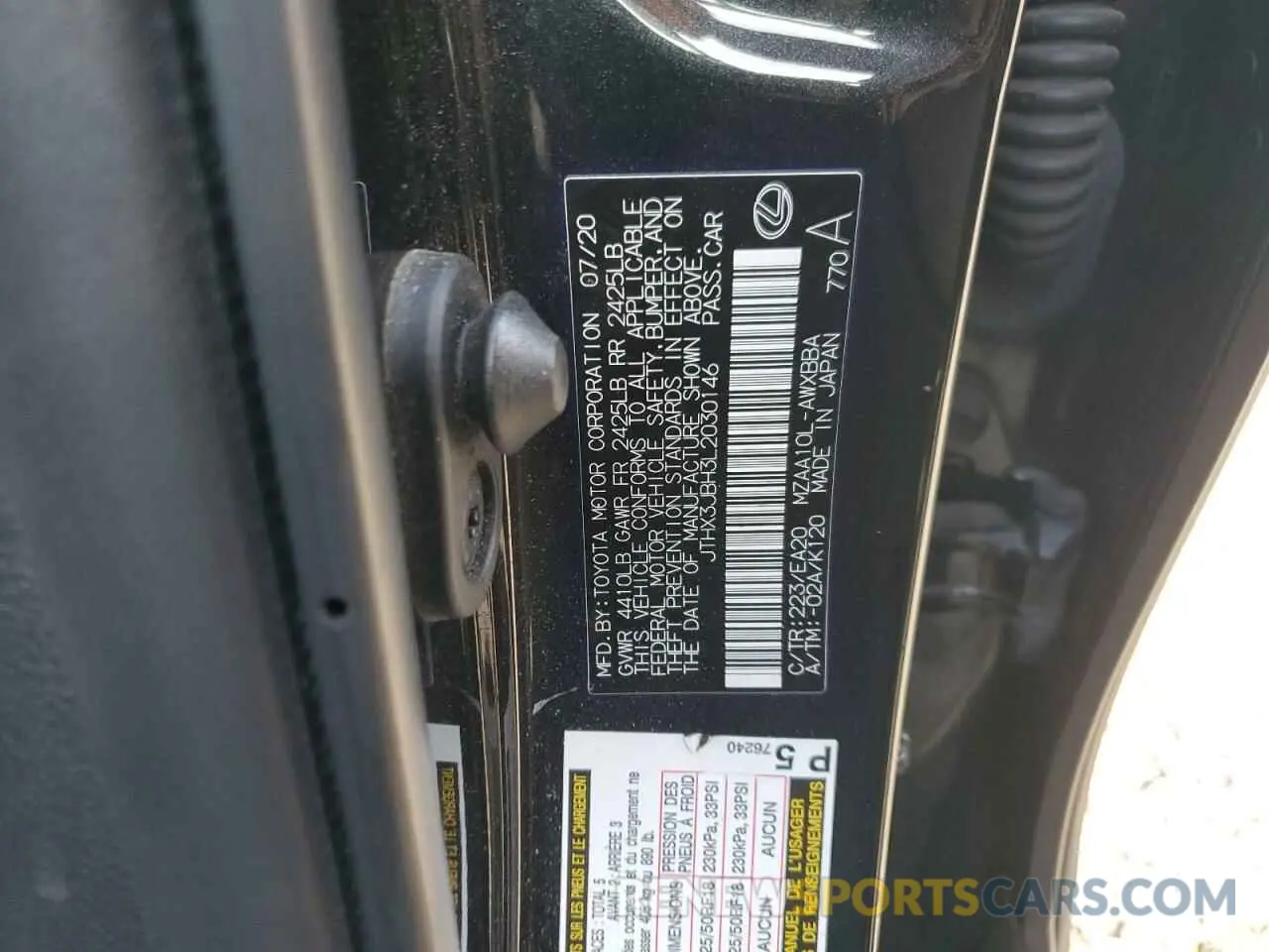 12 fotografías del automóvil dañado JTHX3JBH3L2030146 LEXUS UX 200 2020
