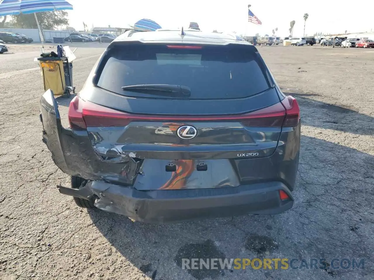 6 fotografías del automóvil dañado JTHX3JBH3L2030146 LEXUS UX 200 2020
