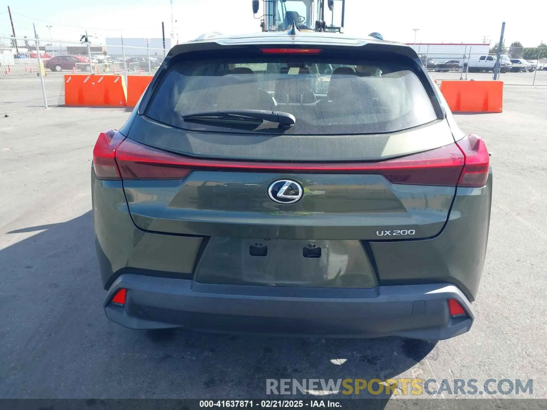 16 fotografías del automóvil dañado JTHX3JBH6L2024213 LEXUS UX 200 2020