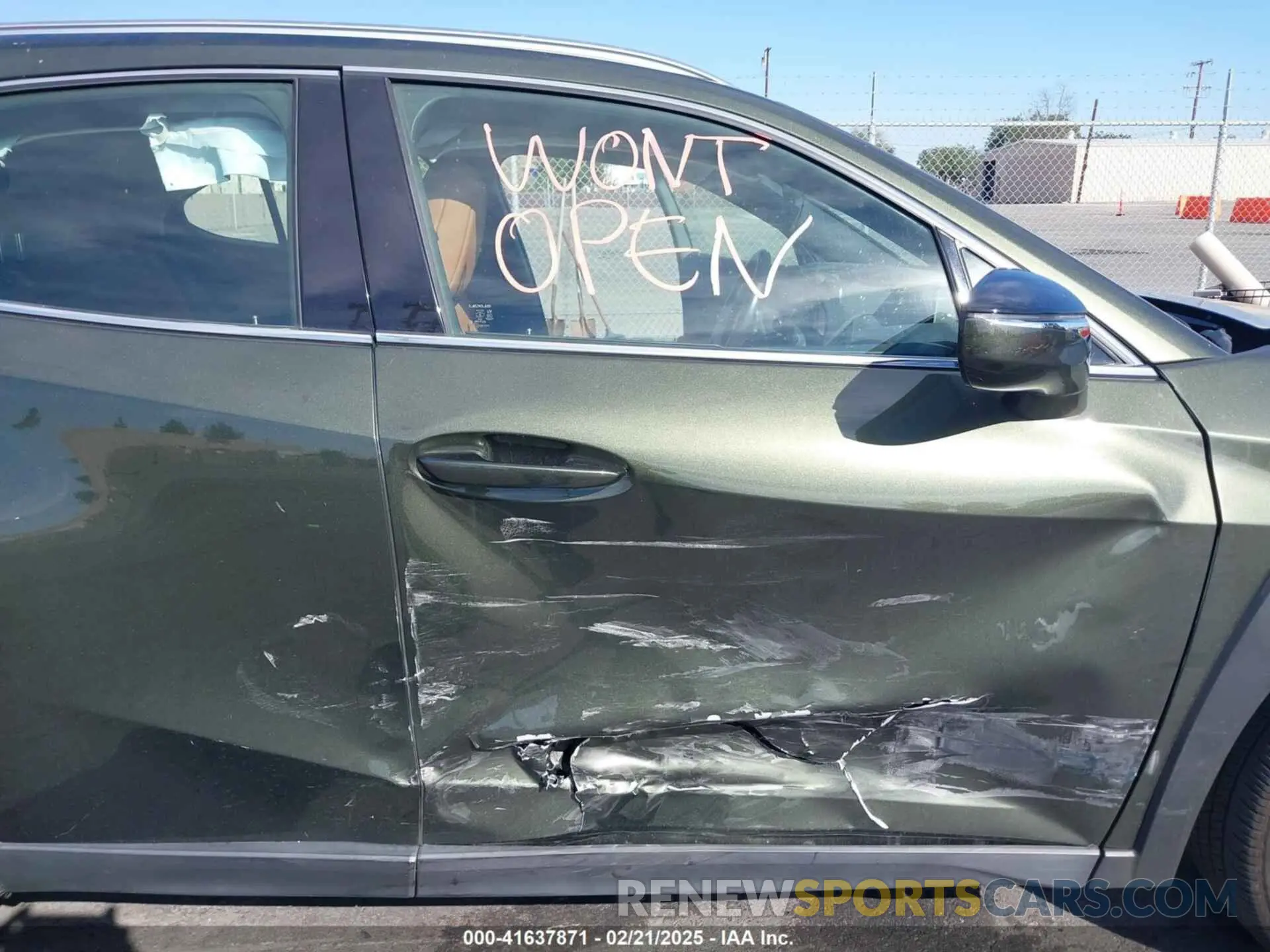 6 fotografías del automóvil dañado JTHX3JBH6L2024213 LEXUS UX 200 2020