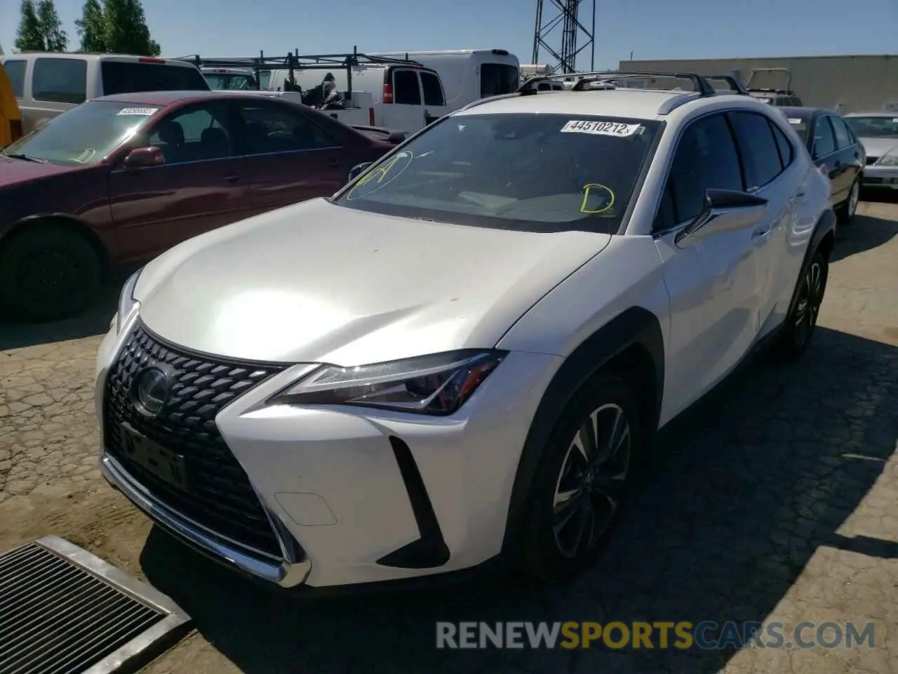 2 fotografías del automóvil dañado JTHX3JBH7L2029081 LEXUS UX 200 2020