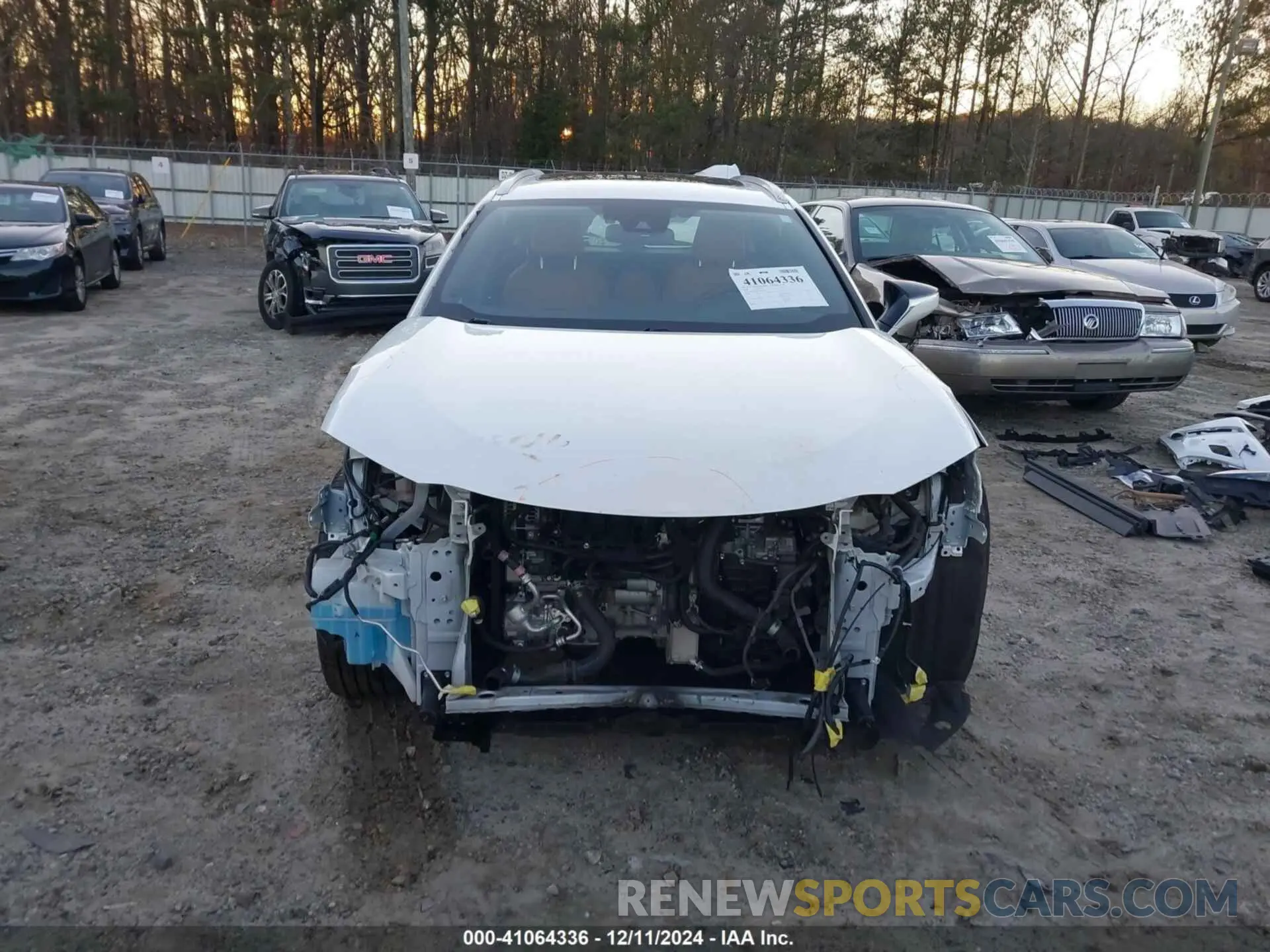 6 fotografías del automóvil dañado JTHX3JBH8L2021586 LEXUS UX 200 2020