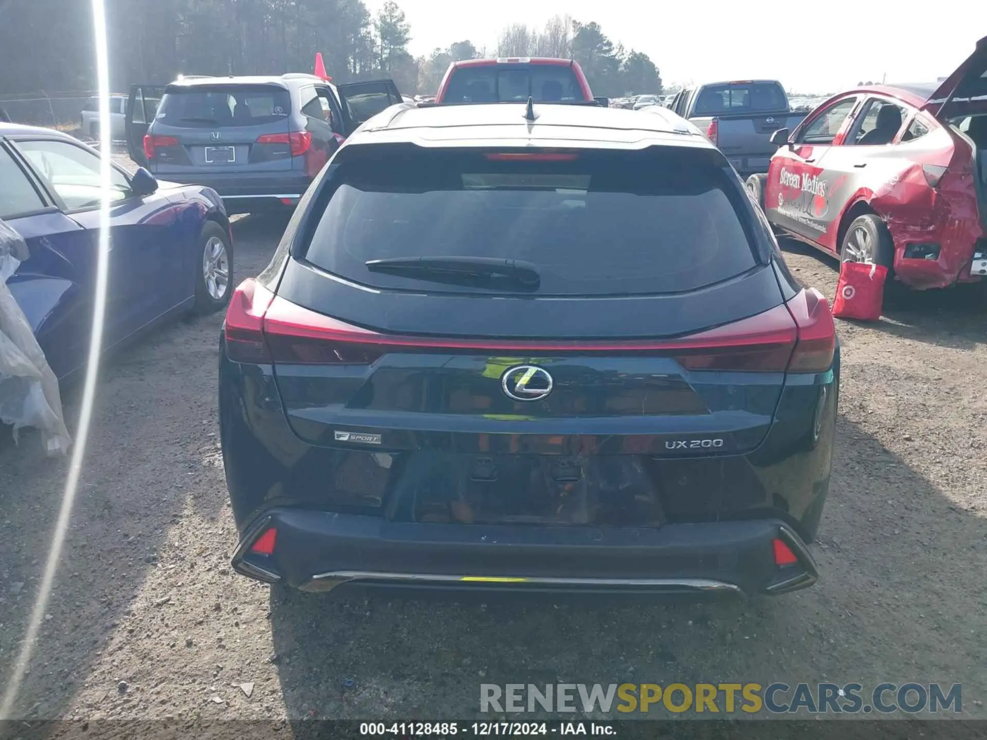 16 fotografías del automóvil dañado JTHE3JBH1M2042126 LEXUS UX 200 2021