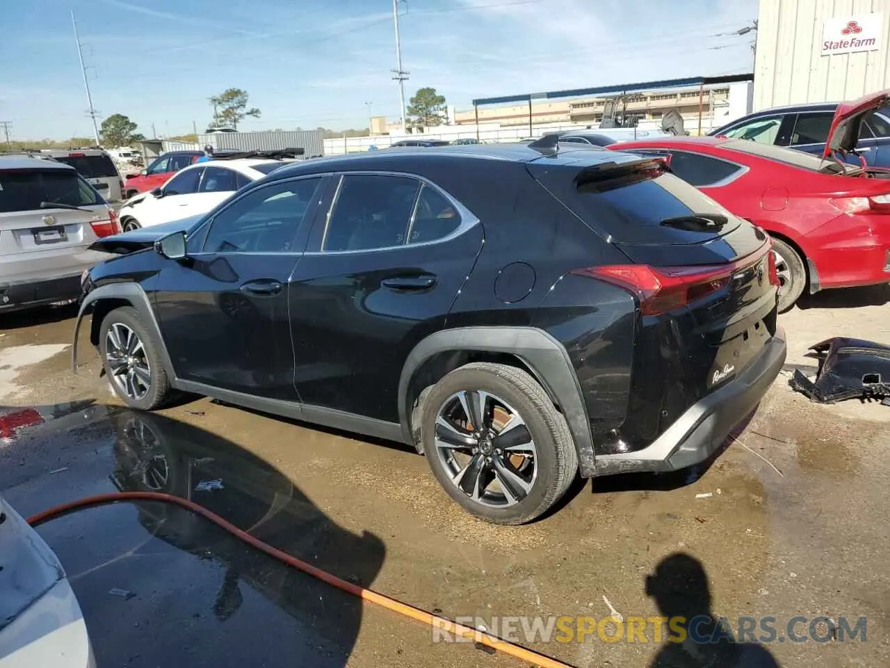 2 fotografías del automóvil dañado JTHP3JBH6M2034578 LEXUS UX 200 2021