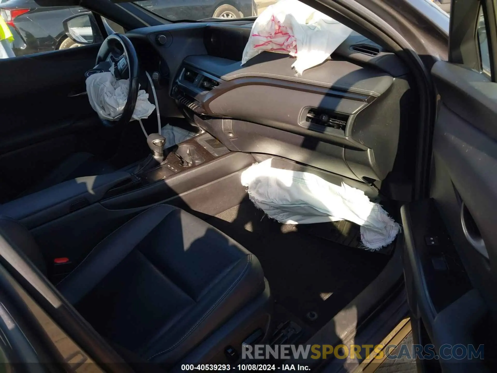 5 fotografías del automóvil dañado JTHX3JBH2M2042130 LEXUS UX 200 2021