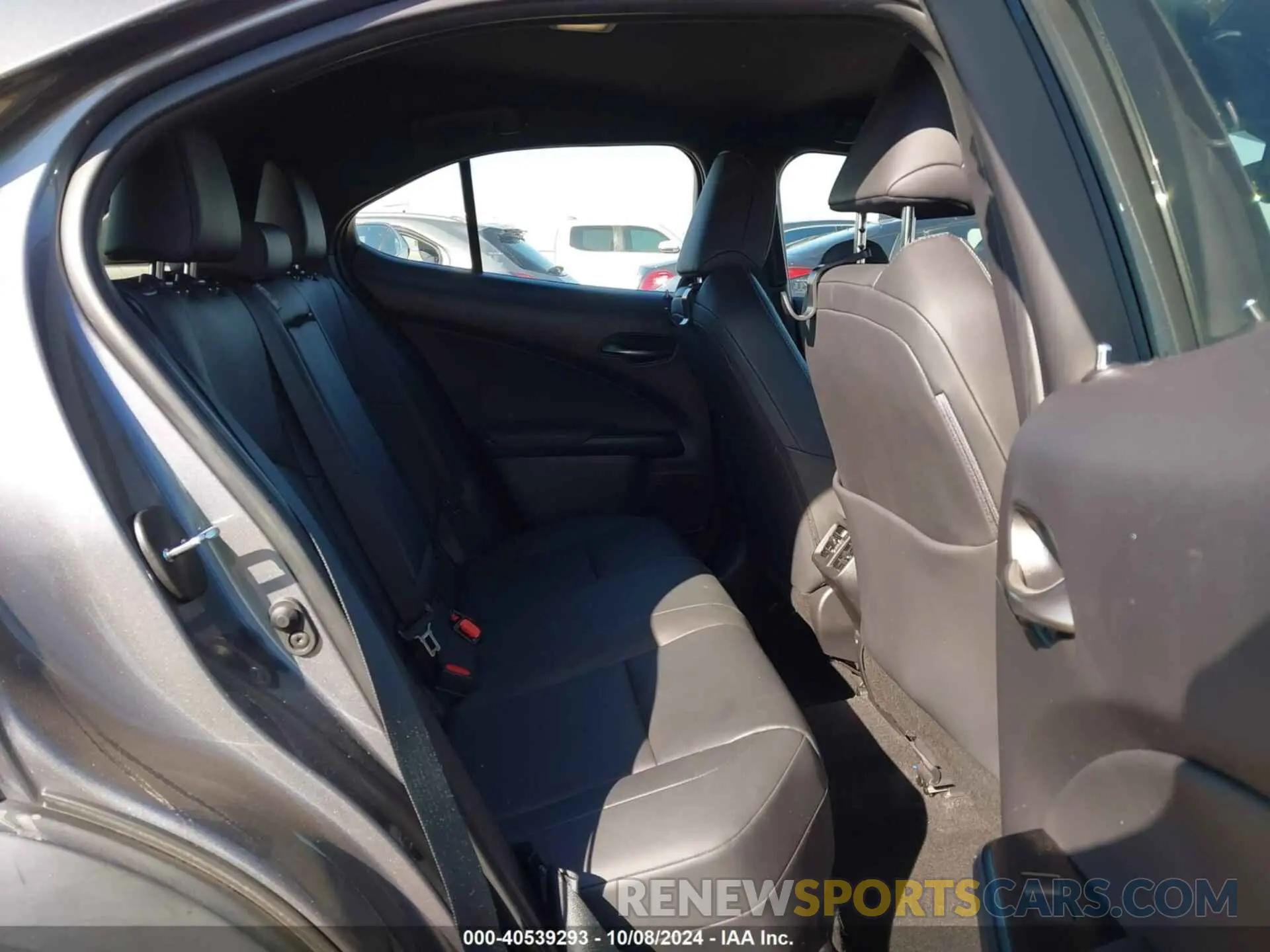 8 fotografías del automóvil dañado JTHX3JBH2M2042130 LEXUS UX 200 2021