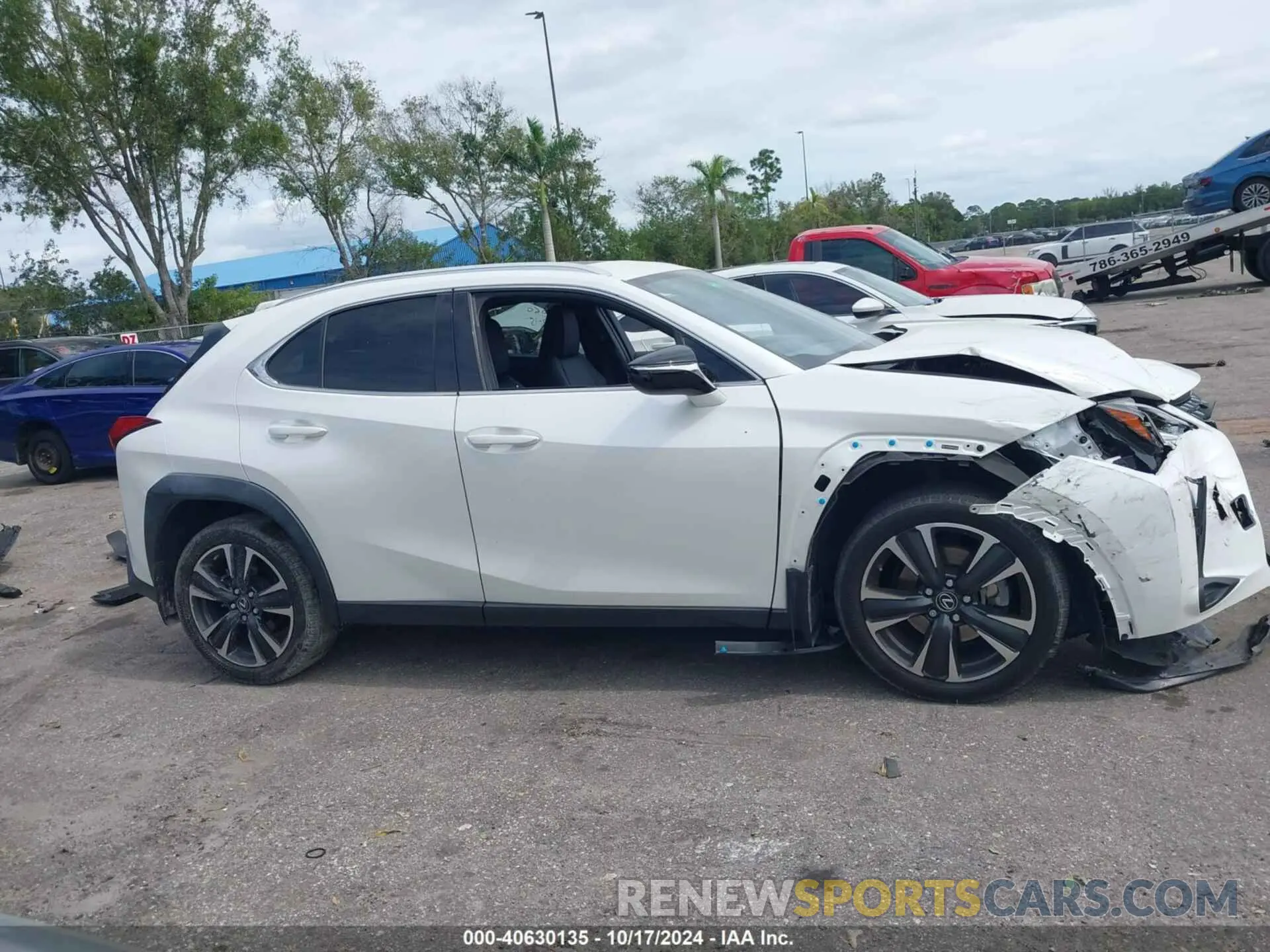 12 fotografías del automóvil dañado JTHX3JBH3M2040385 LEXUS UX 200 2021